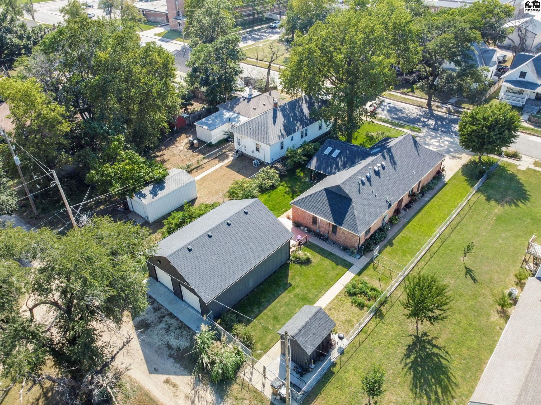 910 N Walnut Street Hutchinson KS 67501