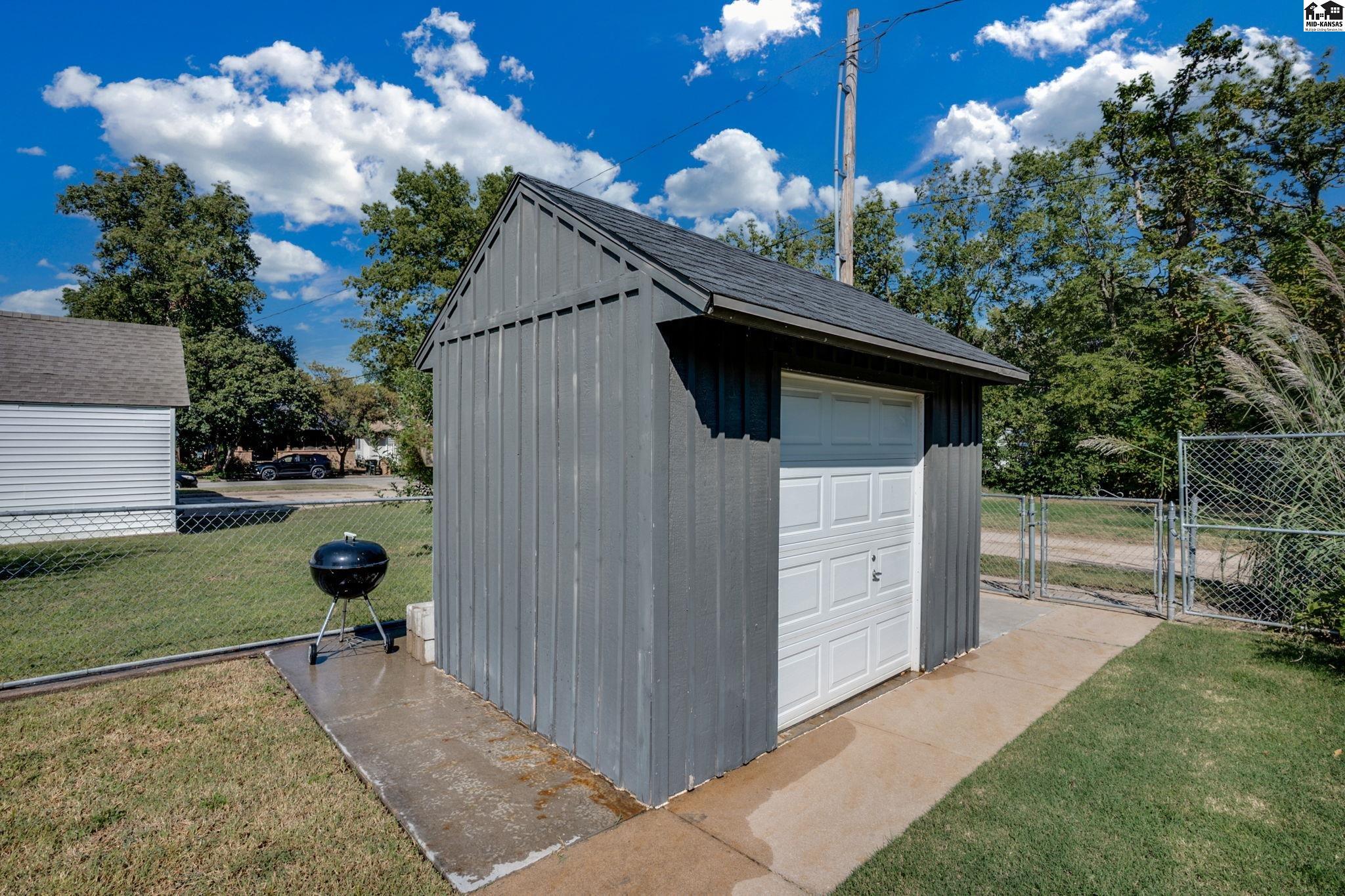 910 N Walnut Street Hutchinson KS 67501