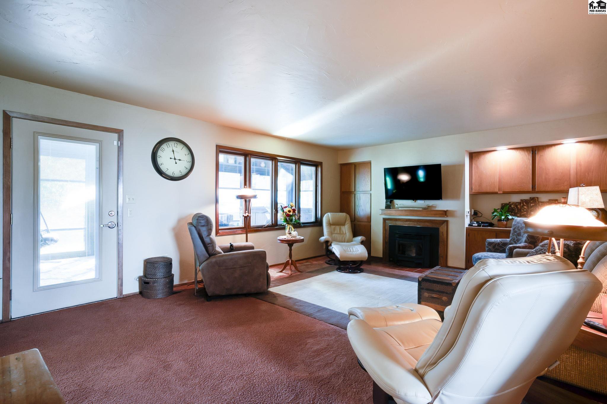 910 N Walnut Street Hutchinson KS 67501