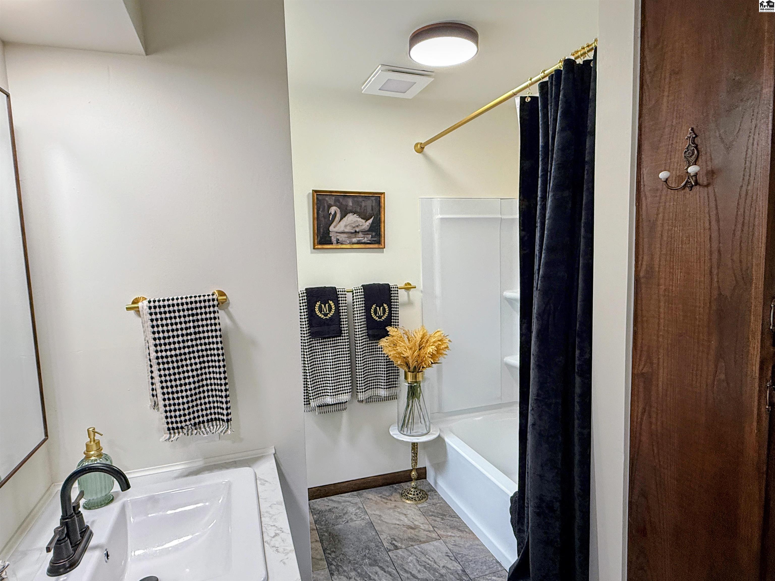 3407 Syler Drive Hutchinson KS 67502