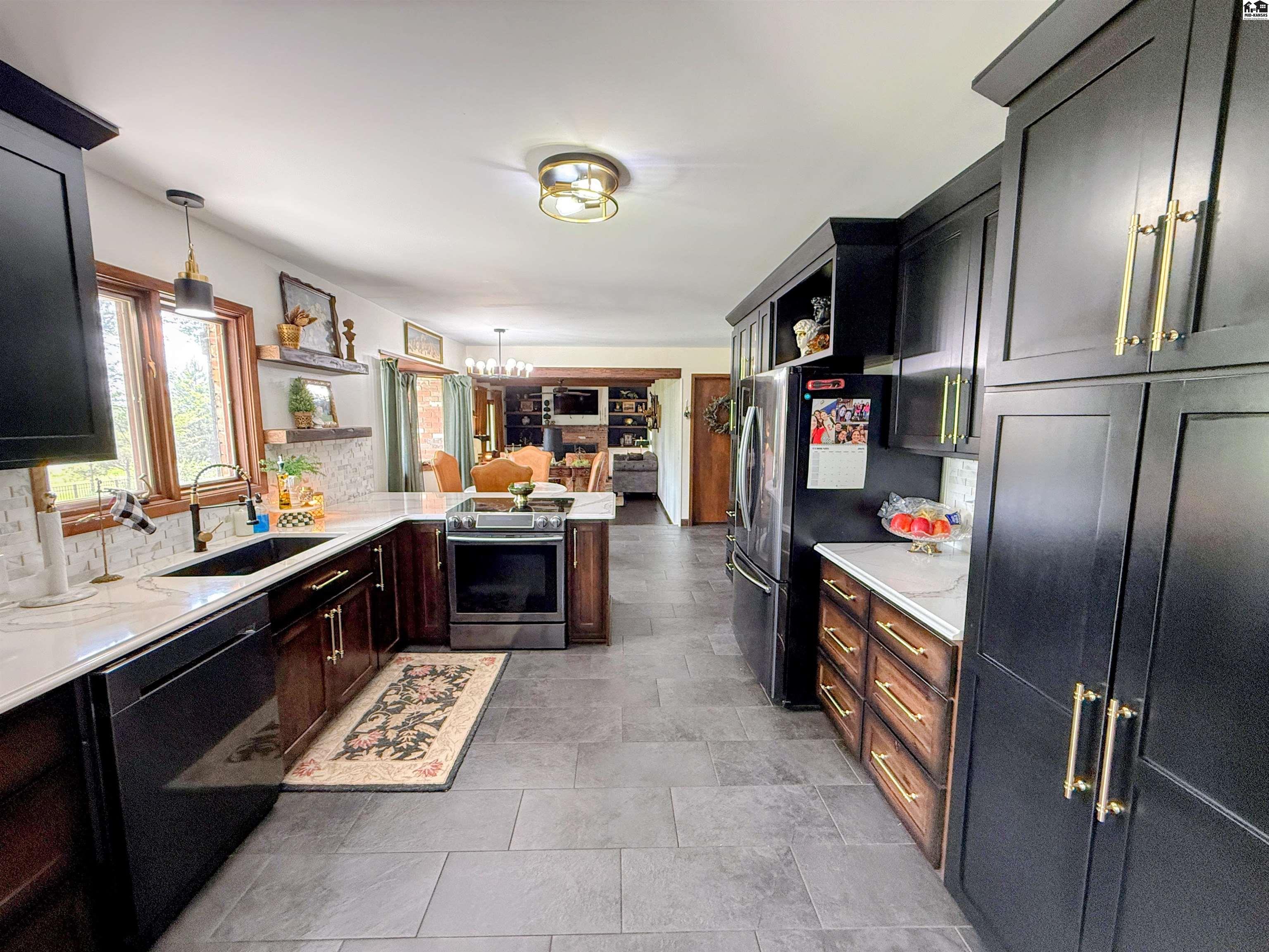 3407 Syler Drive Hutchinson KS 67502