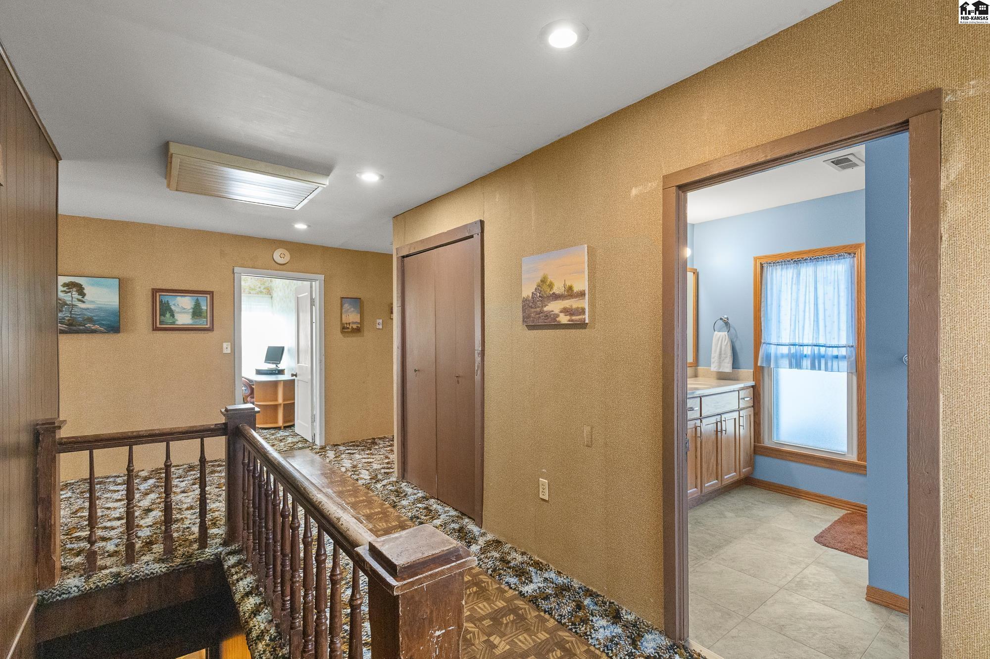 109 E 2nd Street Haven KS 67543
