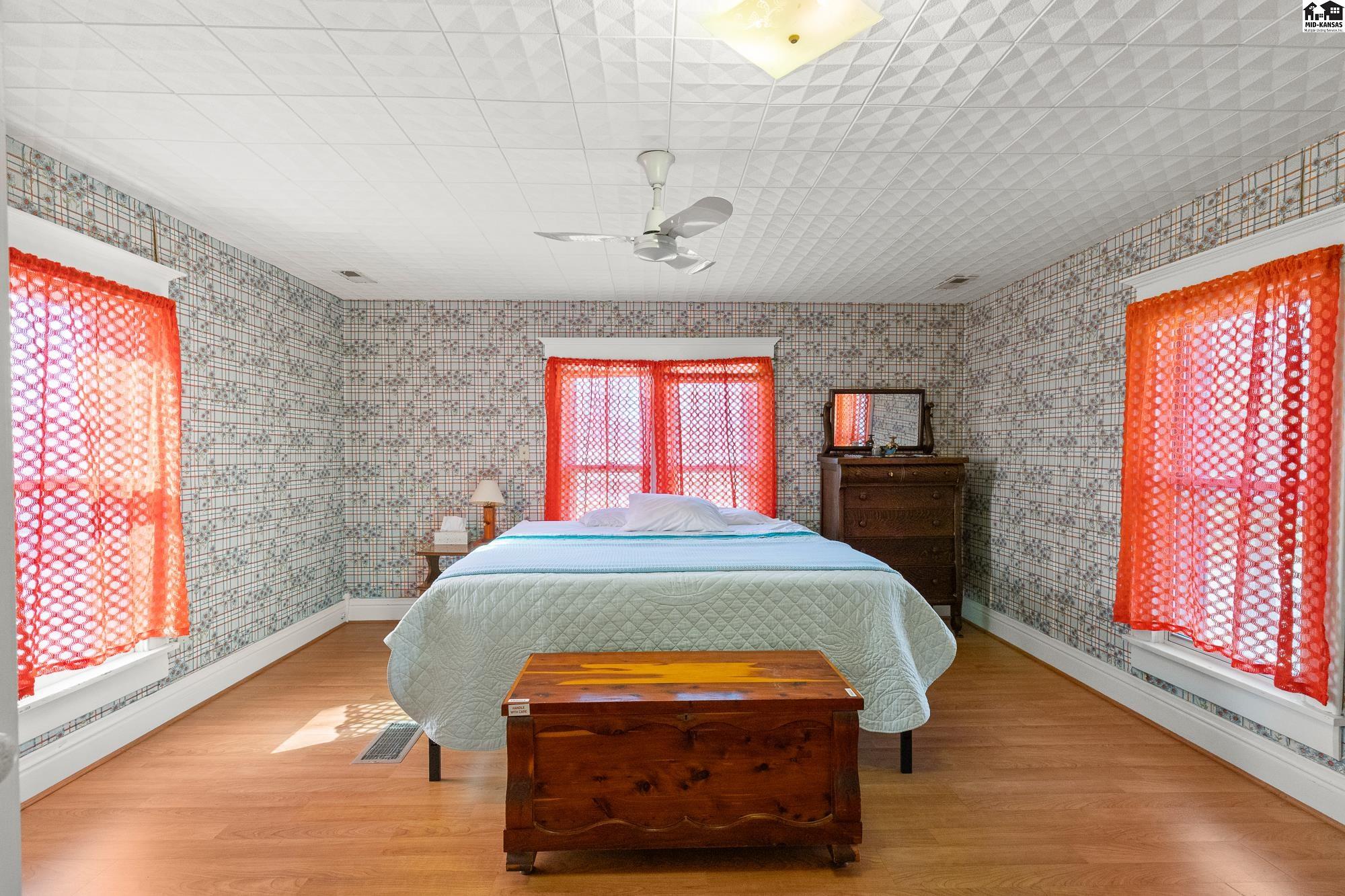 109 E 2nd Street Haven KS 67543