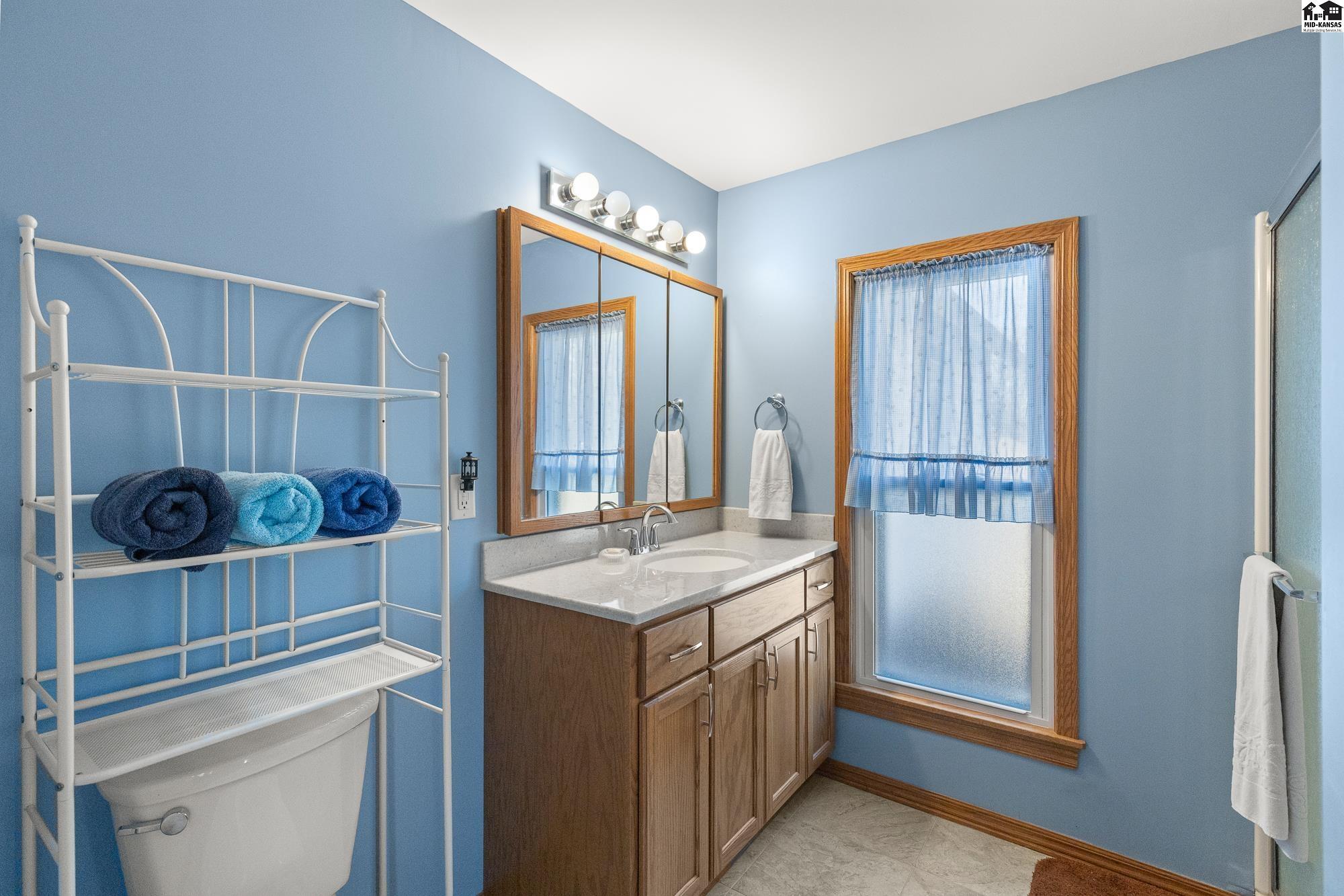 109 E 2nd Street Haven KS 67543