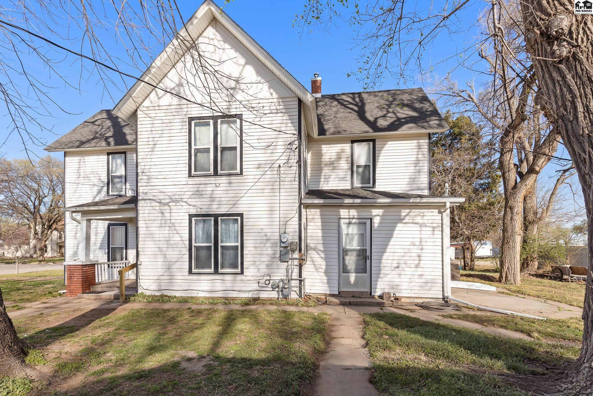 109 E 2nd Street Haven KS 67543