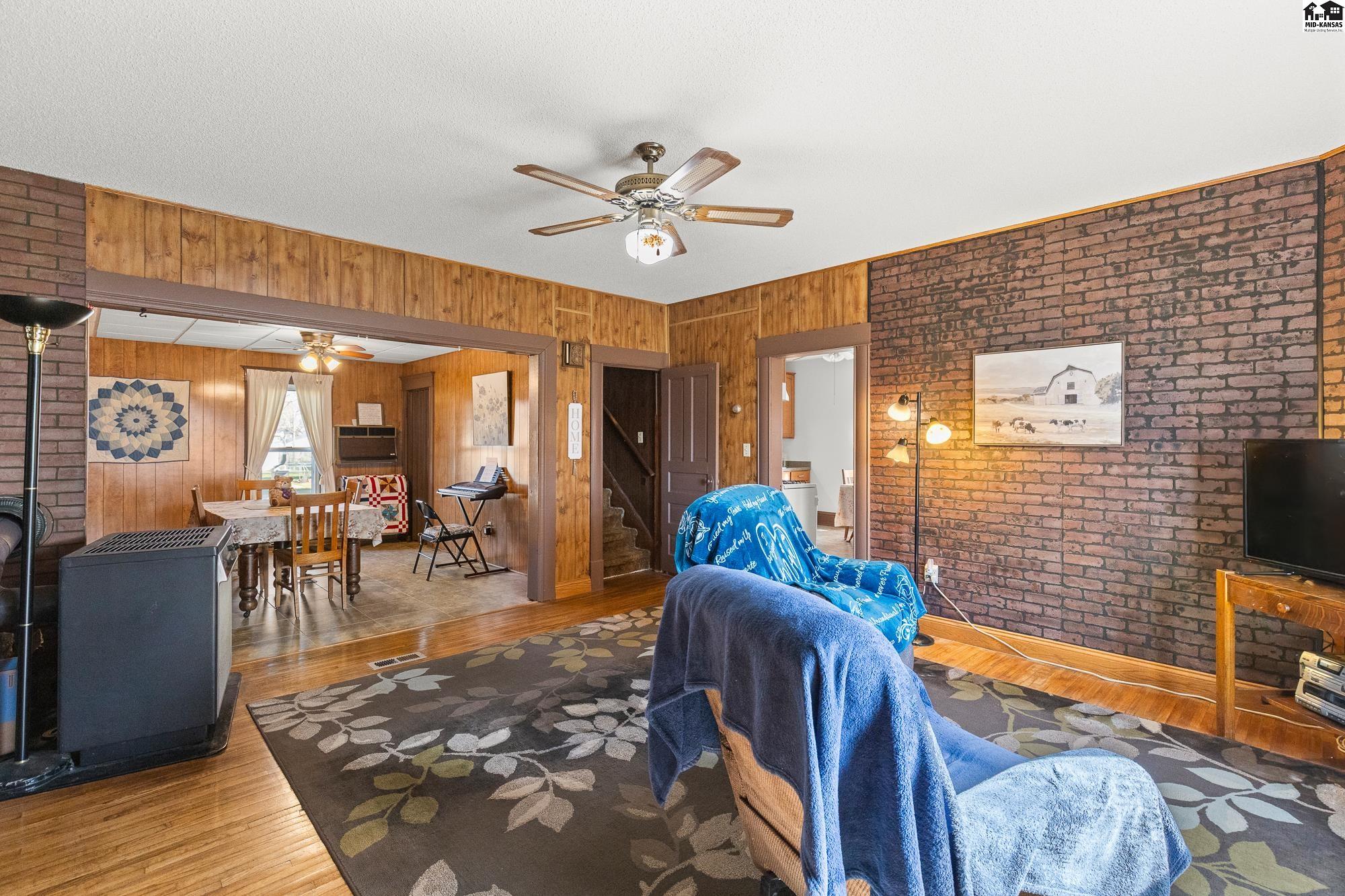 109 E 2nd Street Haven KS 67543