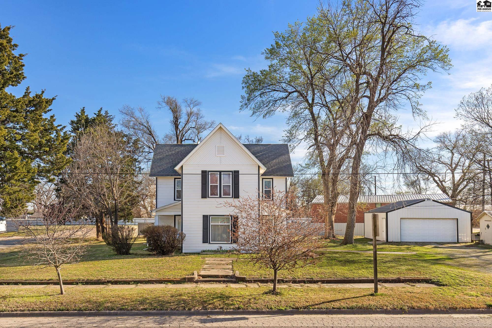 109 E 2nd Street Haven KS 67543