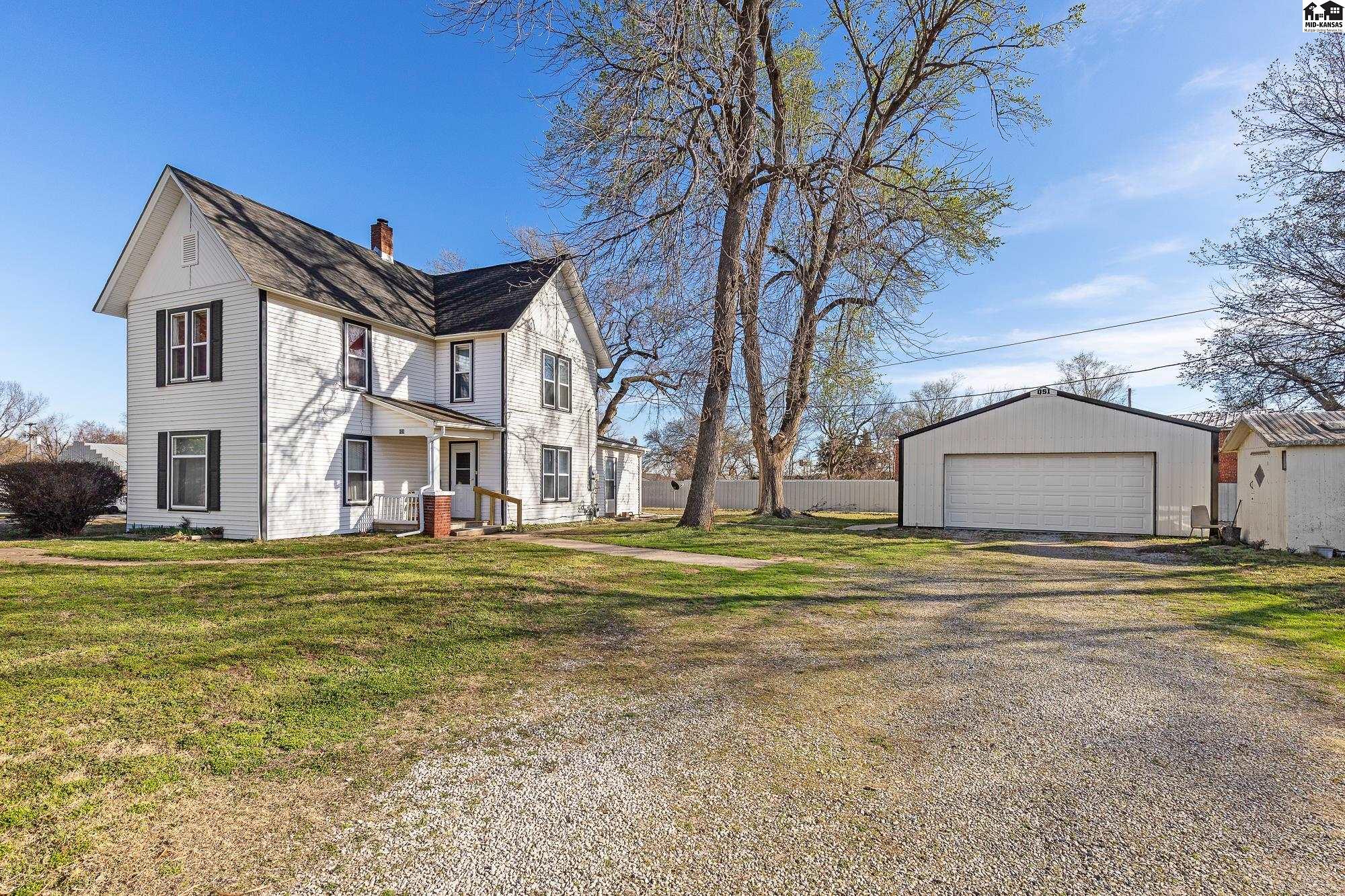 109 E 2nd Street Haven KS 67543