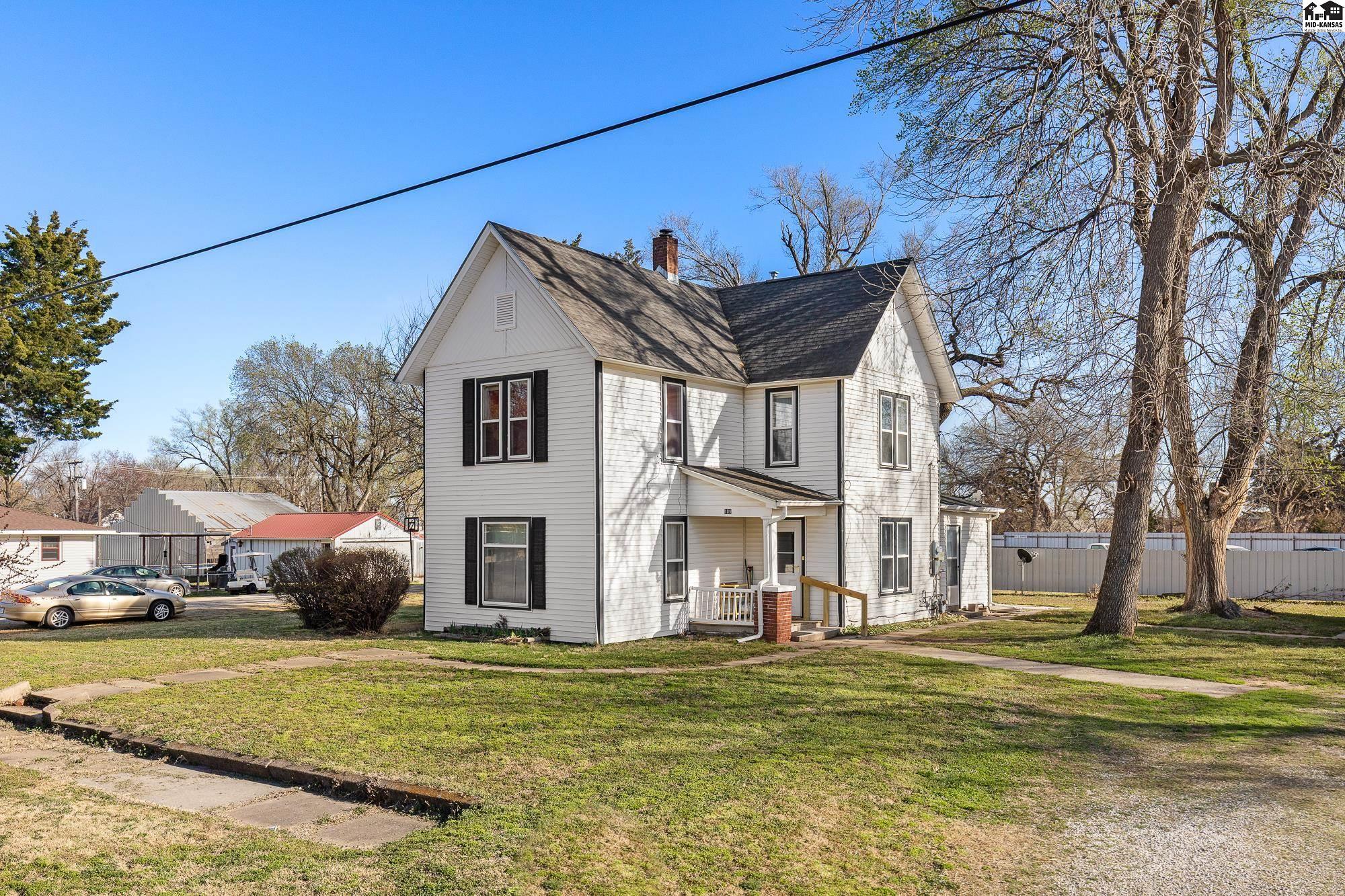 109 E 2nd Street Haven KS 67543