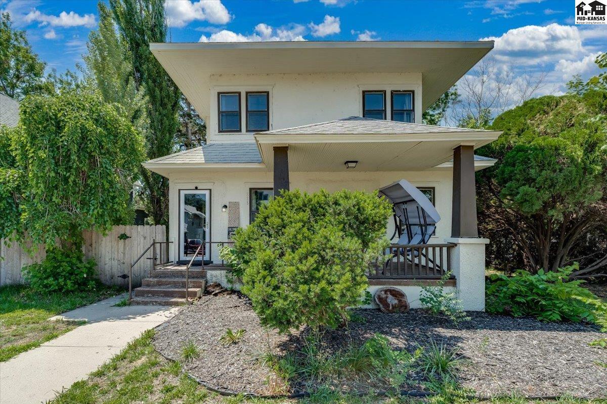 225 W 9th Avenue Hutchinson KS 67501