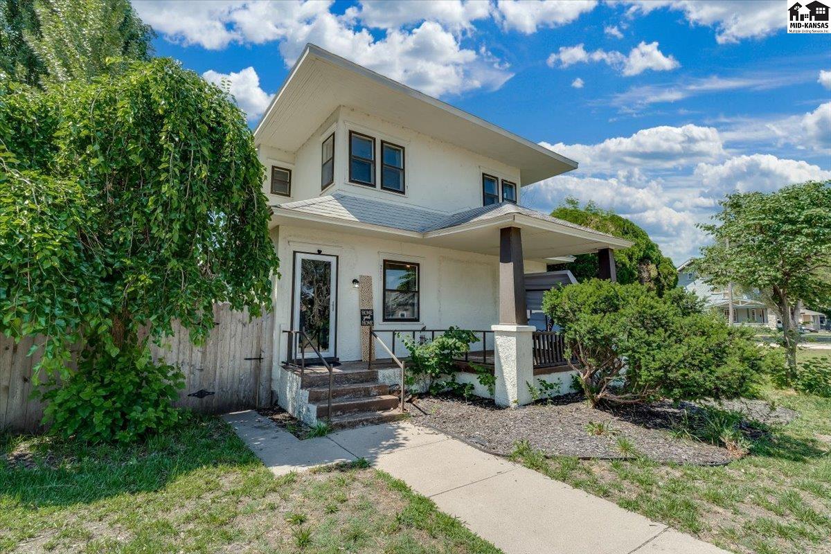 225 W 9th Avenue Hutchinson KS 67501