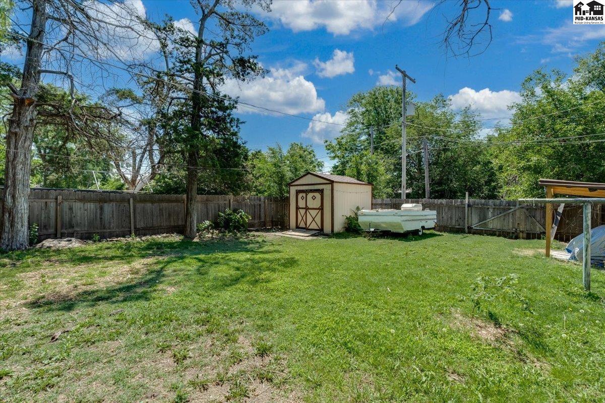 225 W 9th Avenue Hutchinson KS 67501