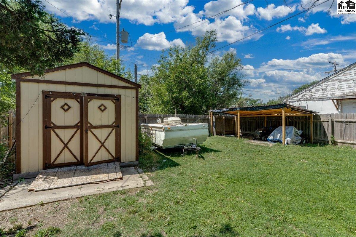 225 W 9th Avenue Hutchinson KS 67501