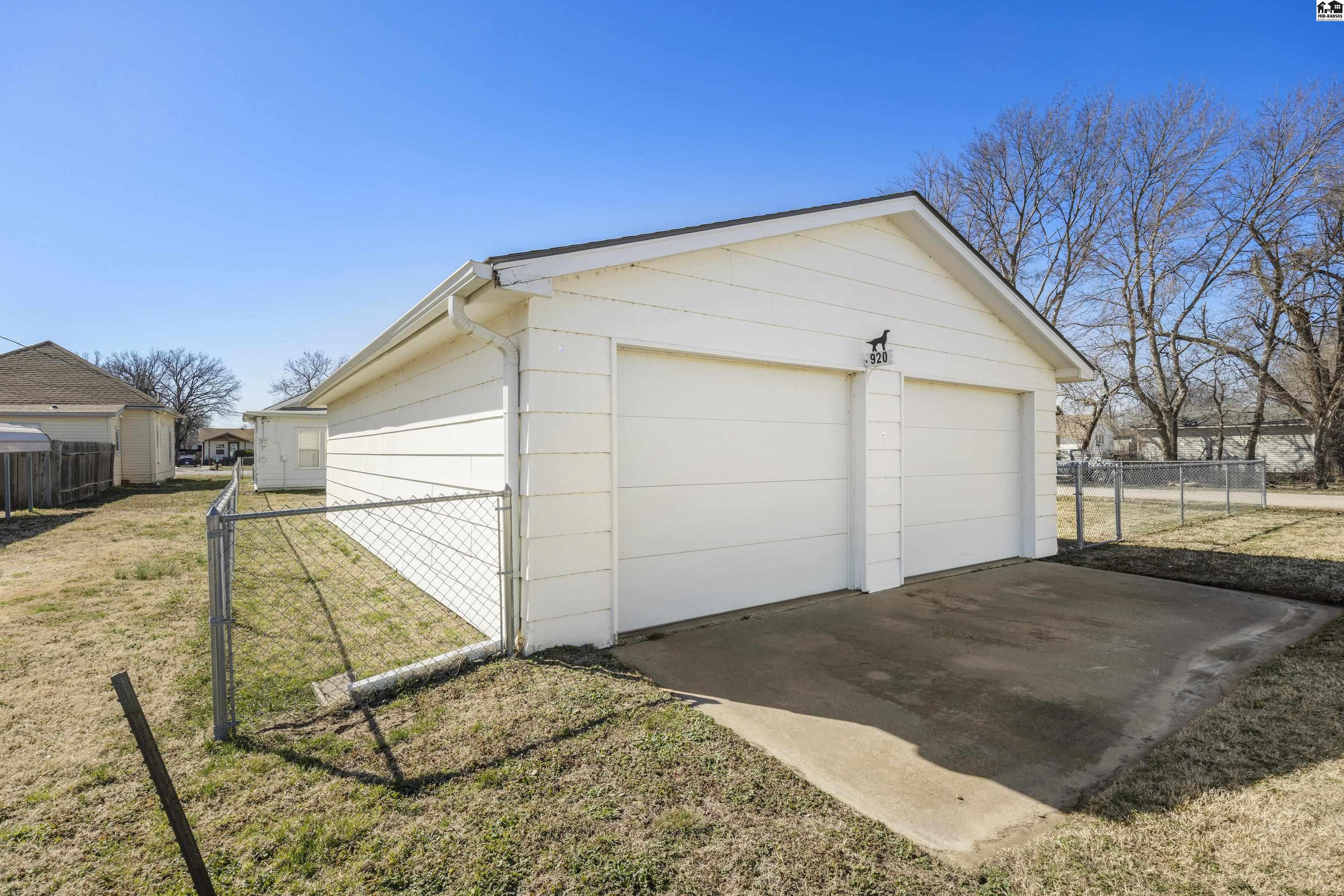 920 E. 3rd Avenue Hutchinson KS 67501