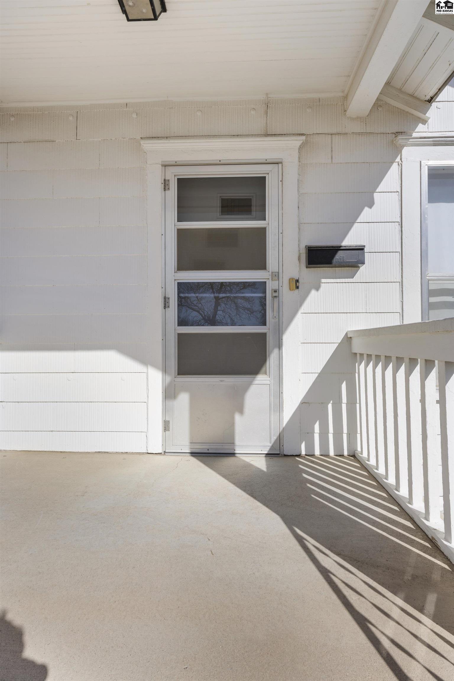 920 E. 3rd Avenue Hutchinson KS 67501