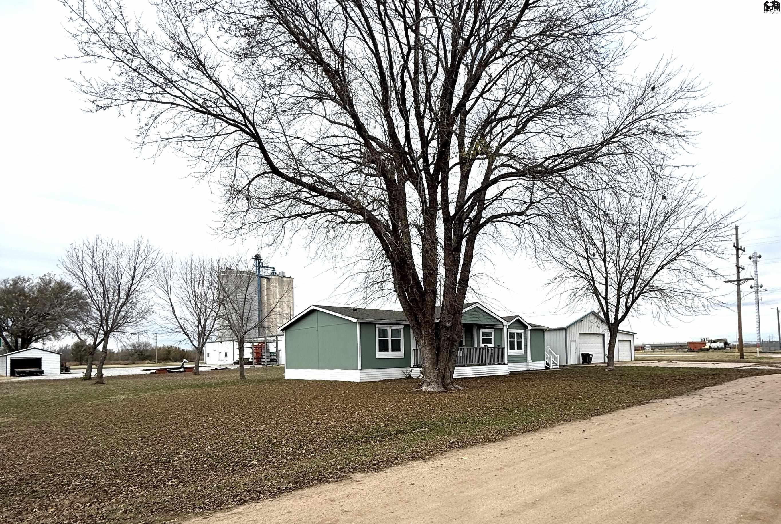 610 Ash Street Harper KS 67058