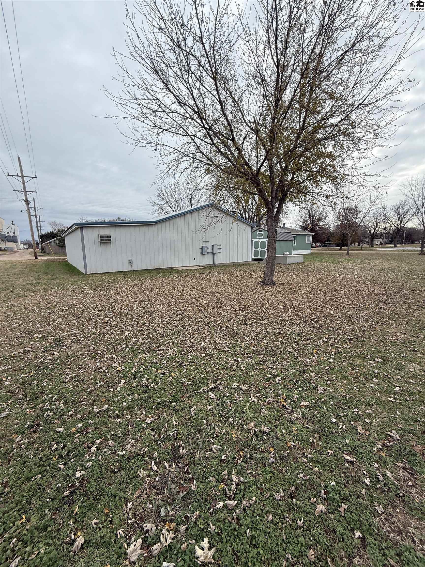 610 Ash Street Harper KS 67058