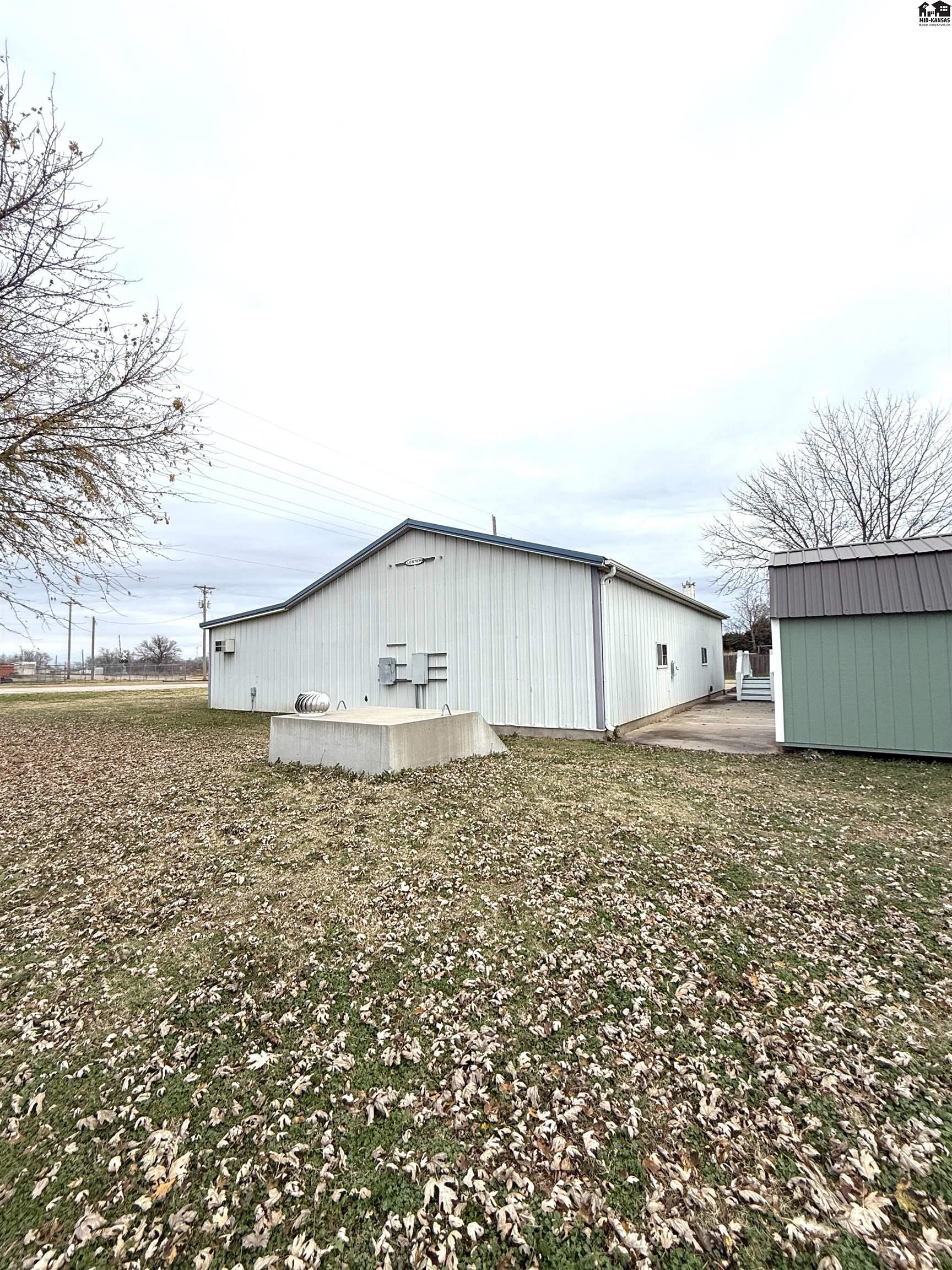 610 Ash Street Harper KS 67058