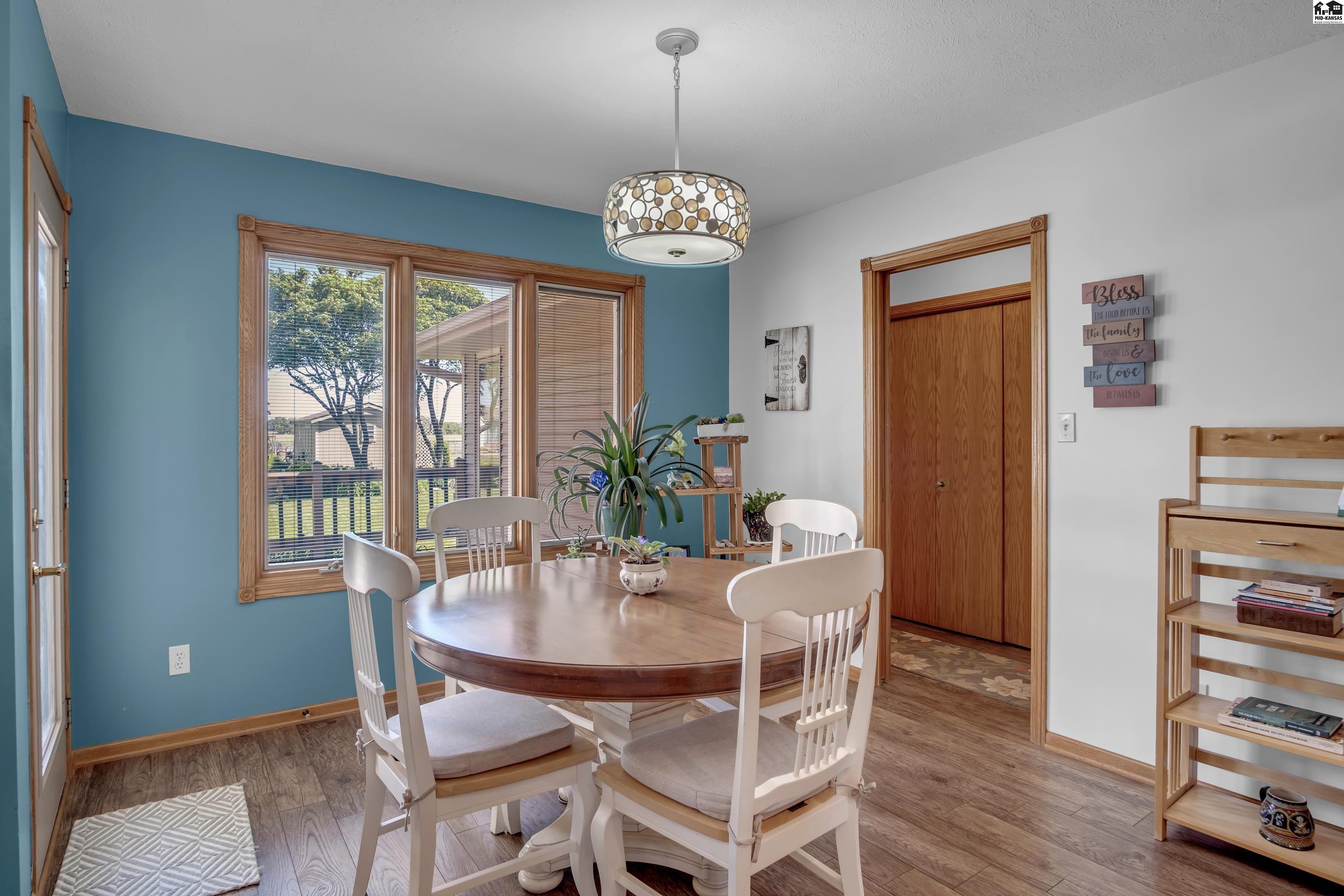 802 Idlewild Drive Hutchinson KS 67502