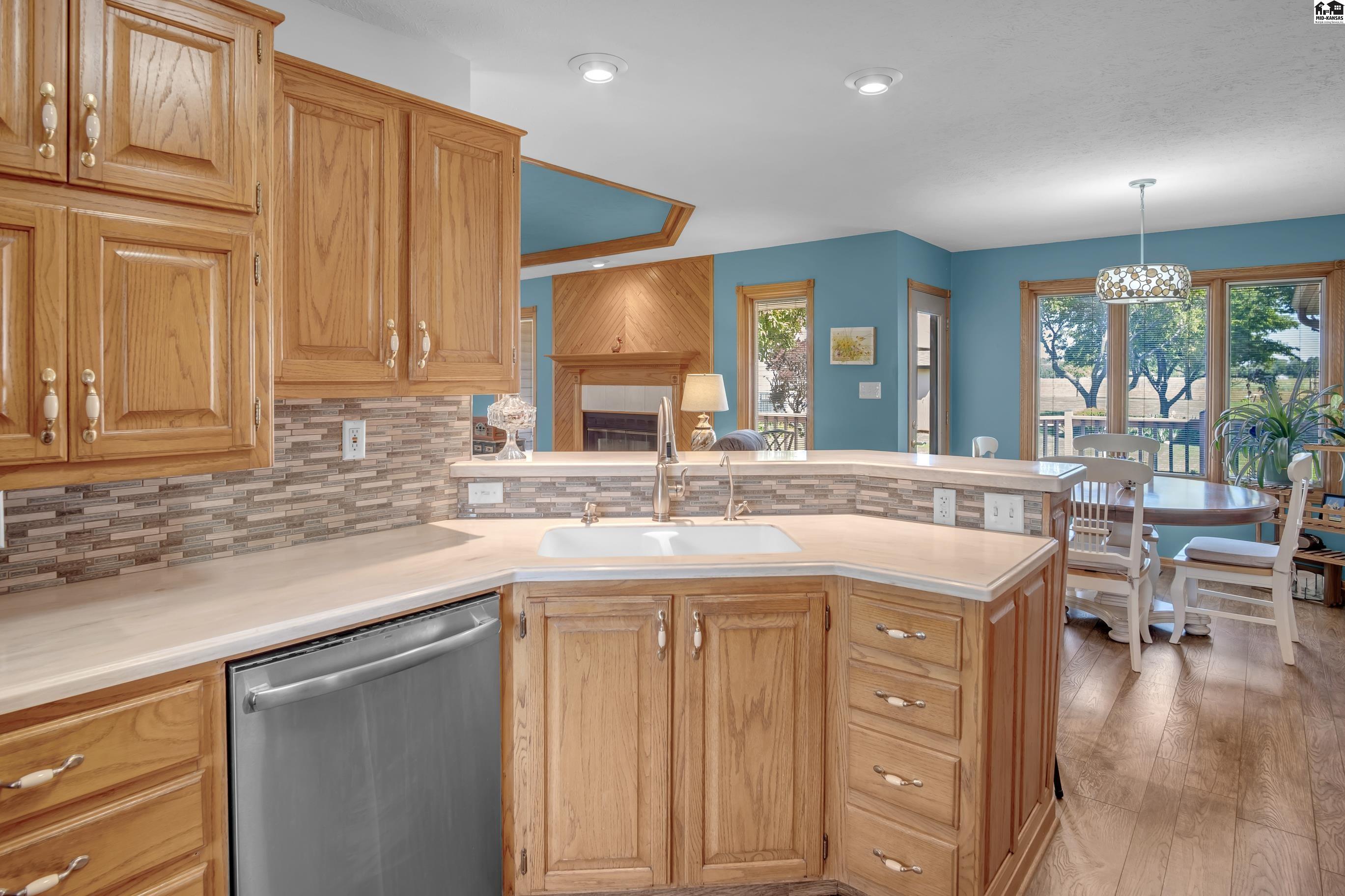 802 Idlewild Drive Hutchinson KS 67502