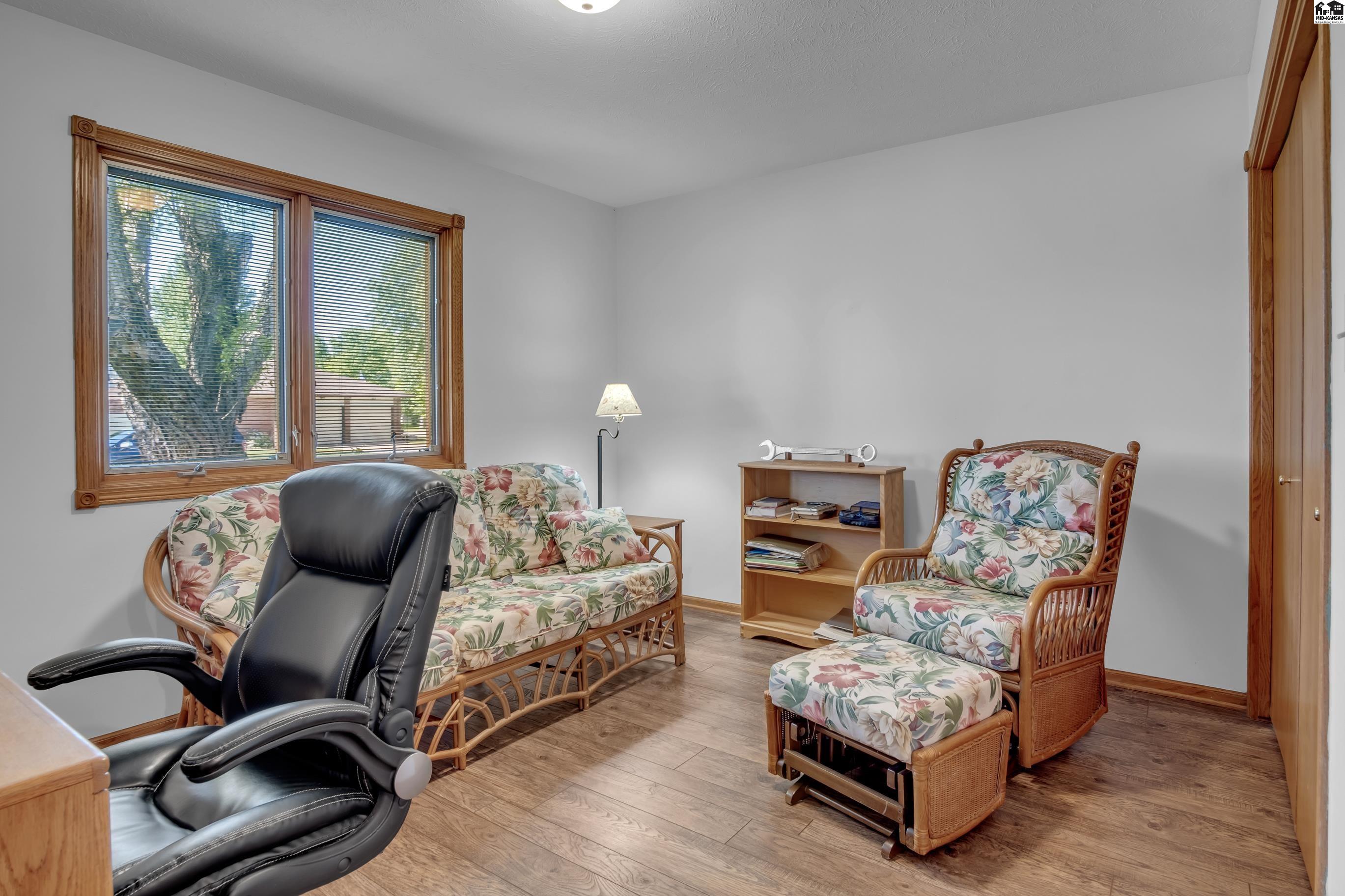 802 Idlewild Drive Hutchinson KS 67502