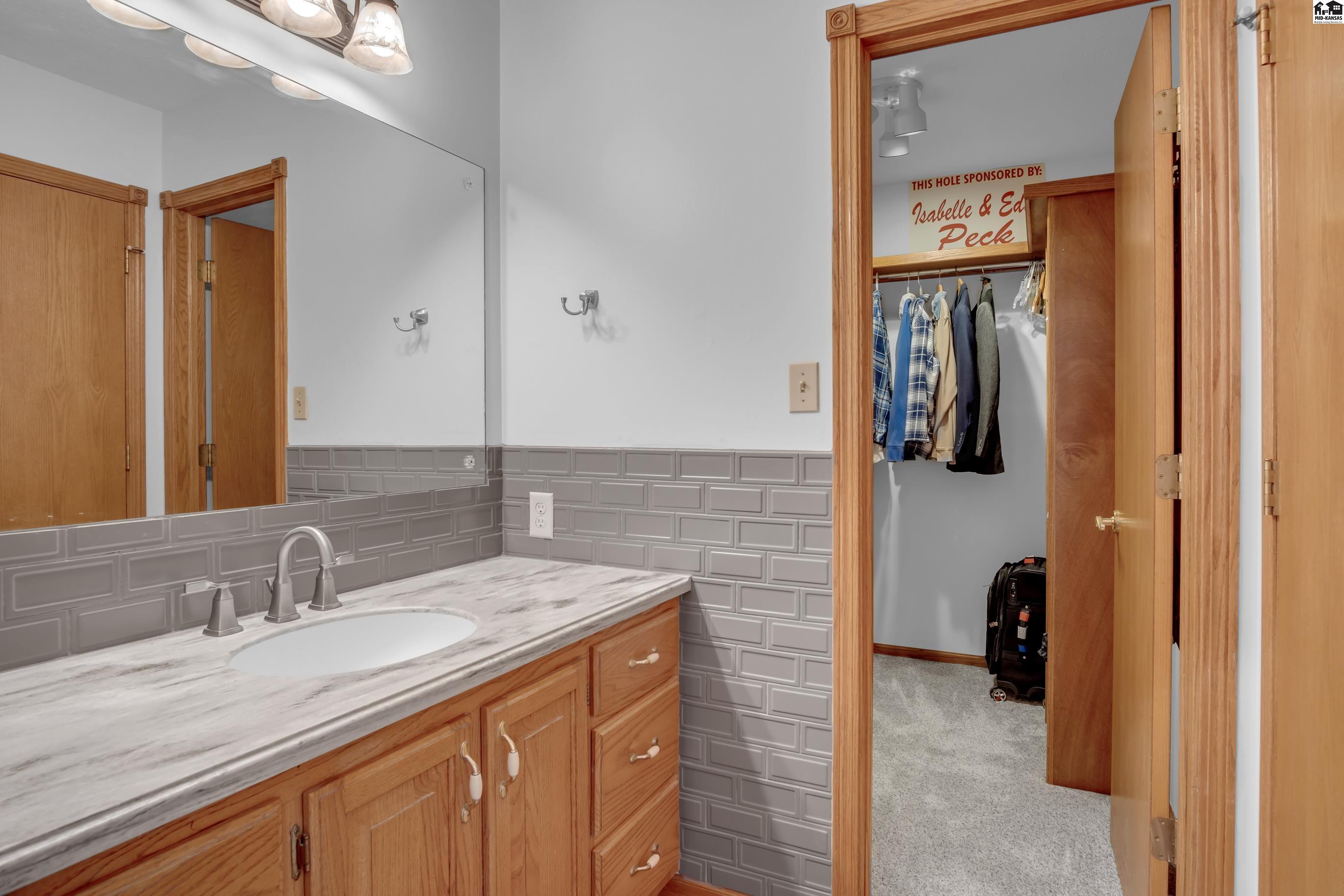 802 Idlewild Drive Hutchinson KS 67502
