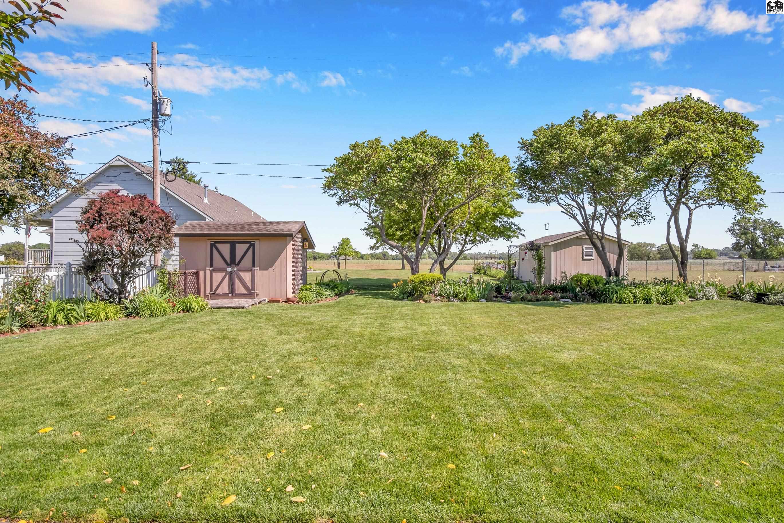 802 Idlewild Drive Hutchinson KS 67502