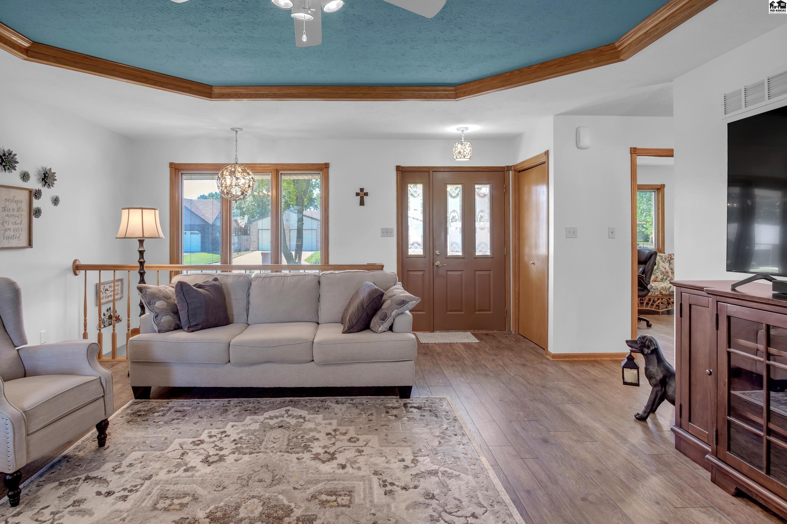 802 Idlewild Drive Hutchinson KS 67502