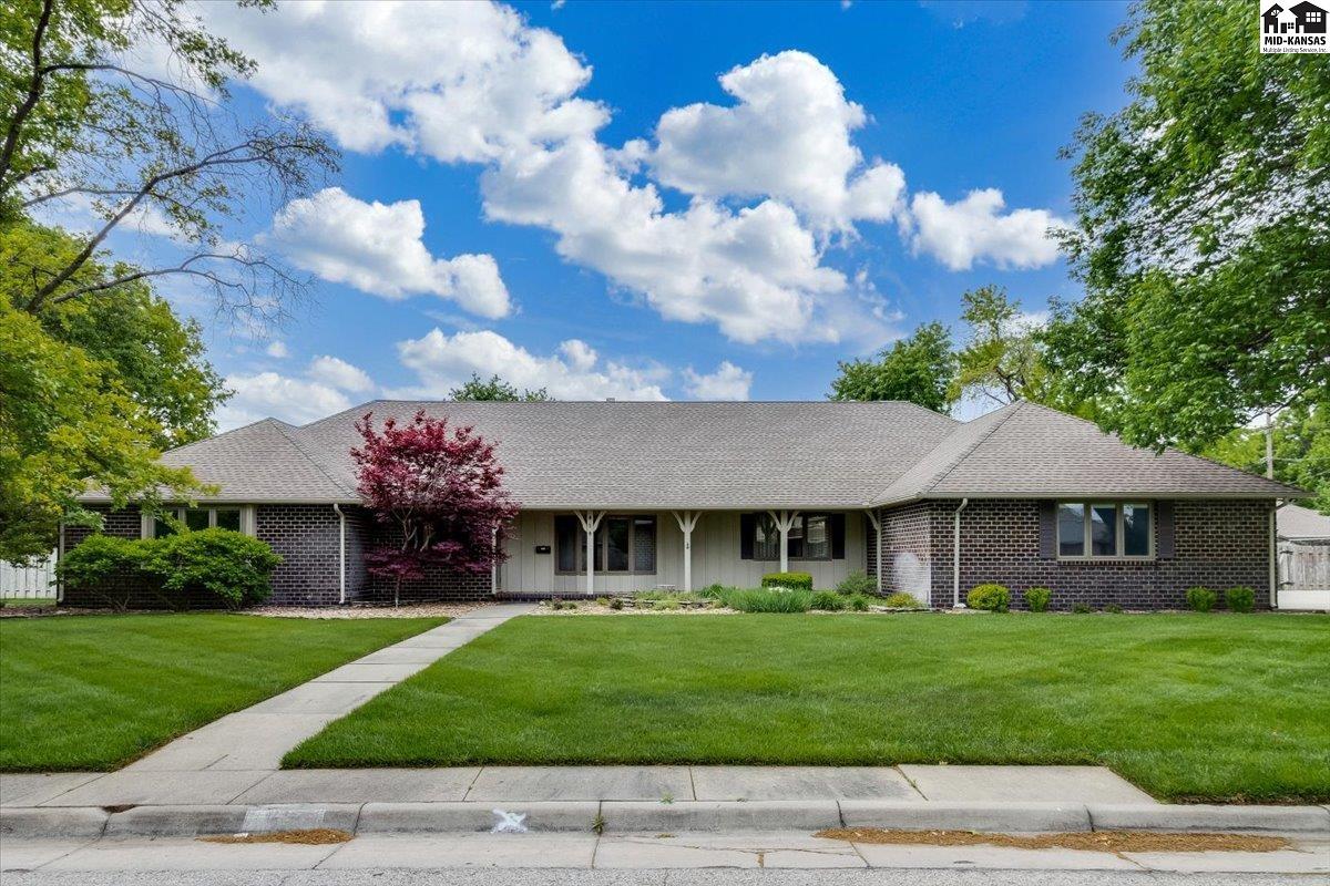 815 Bannock Burn Road Hutchinson KS 67502