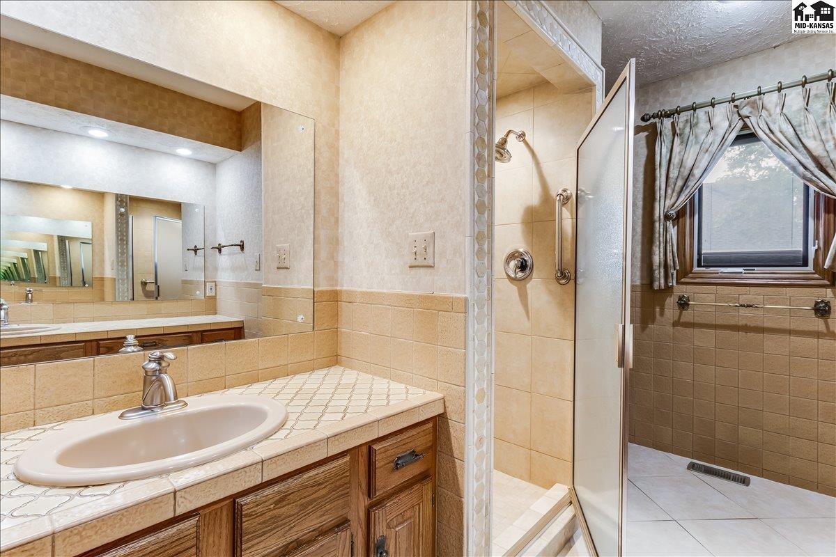 815 Bannock Burn Road Hutchinson KS 67502