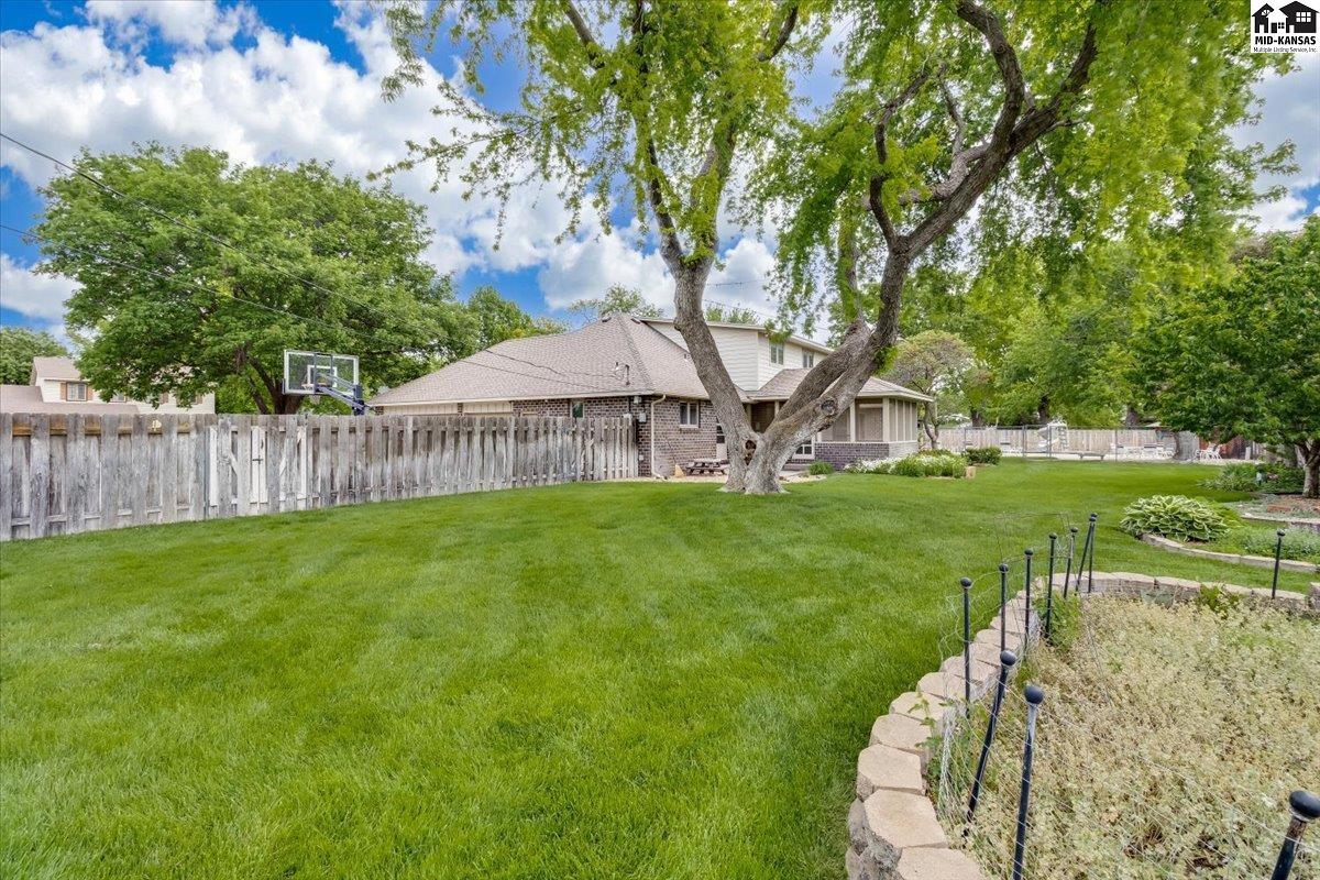 815 Bannock Burn Road Hutchinson KS 67502