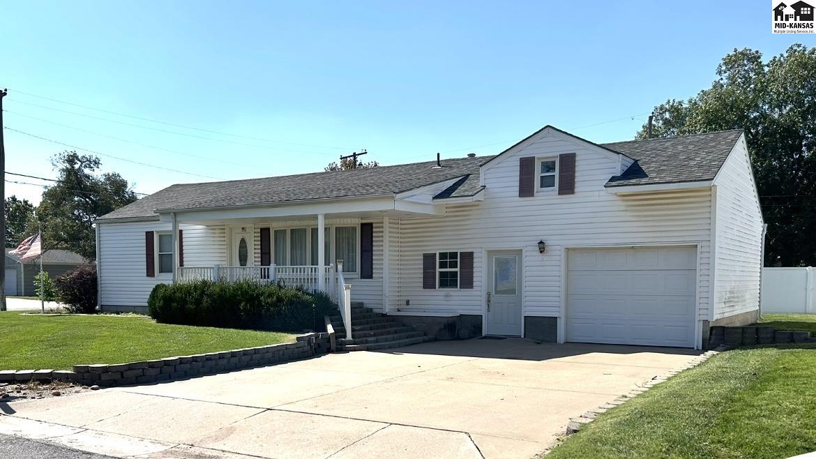 1601 Cochran Street Hutchinson KS 67501