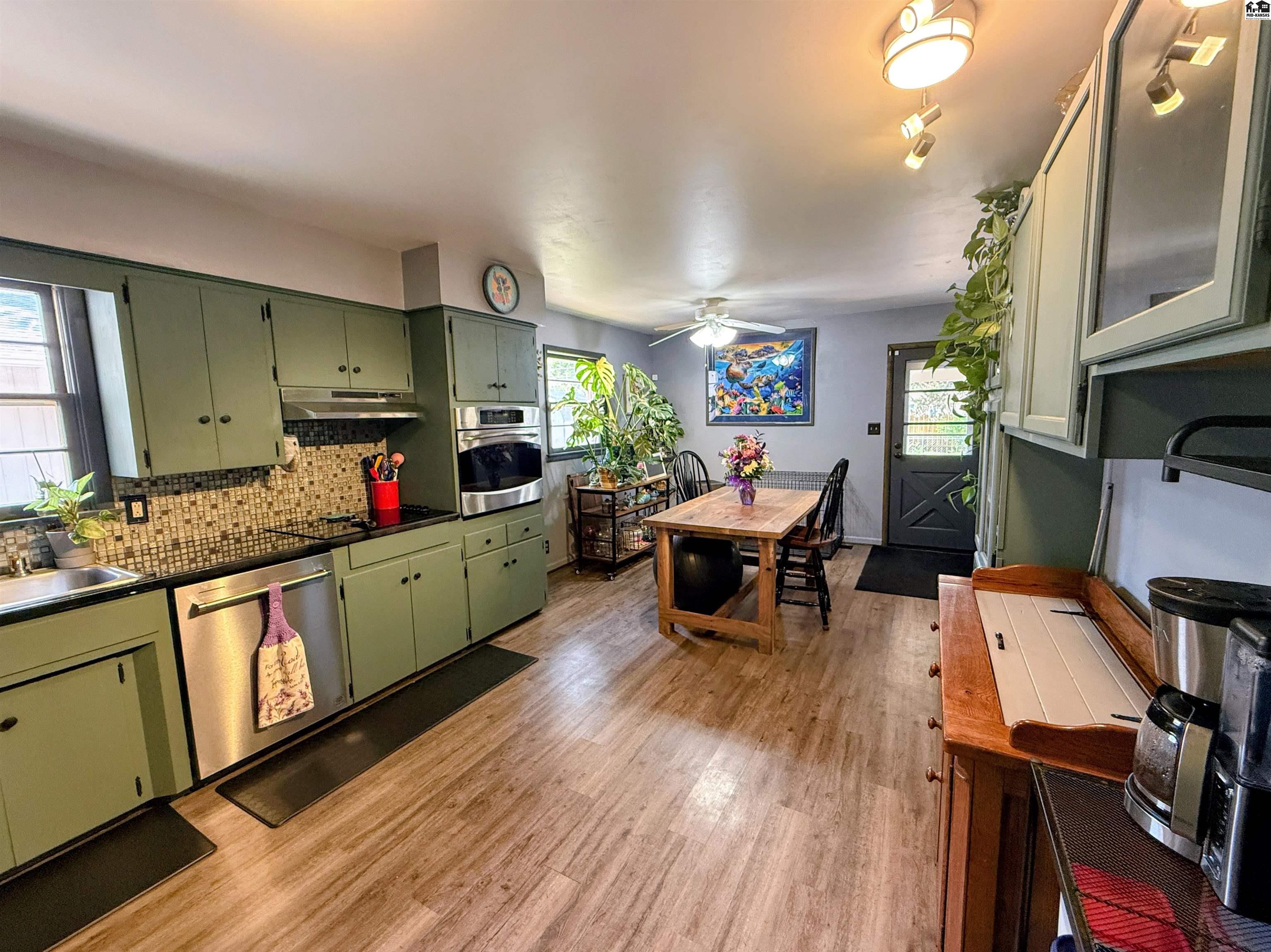 1107 E 20th Avenue Hutchinson KS 67502