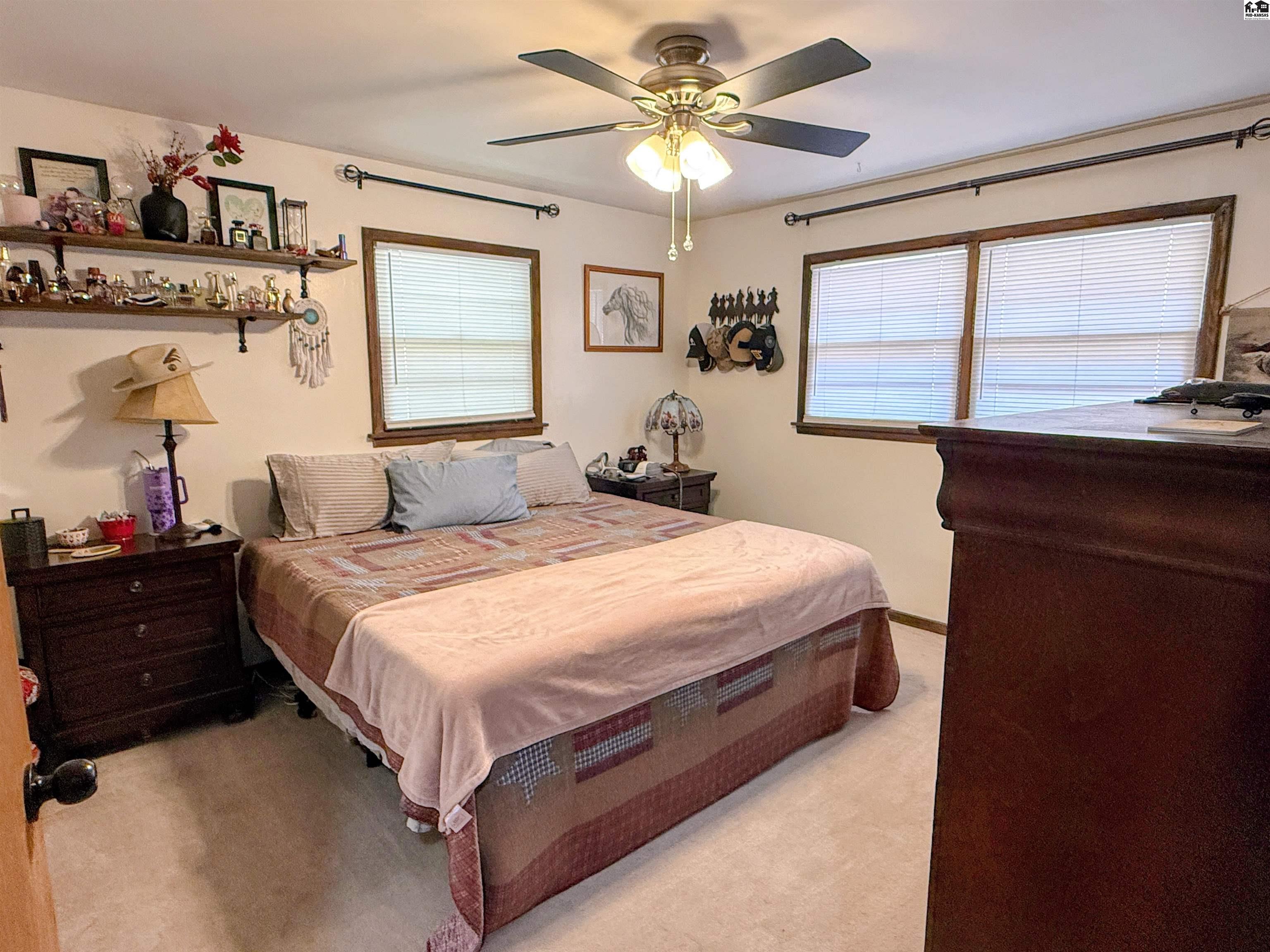 1107 E 20th Avenue Hutchinson KS 67502