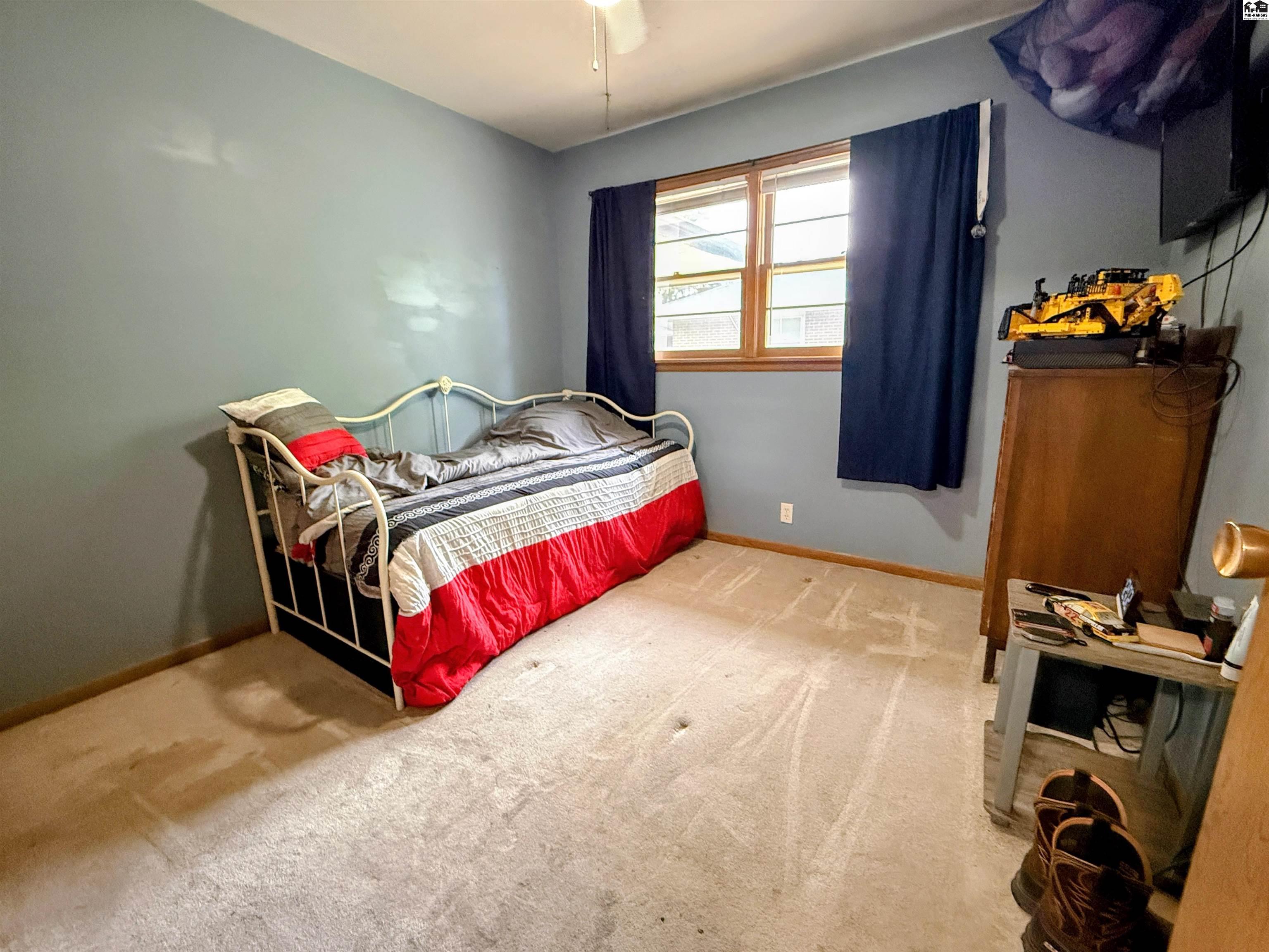 1107 E 20th Avenue Hutchinson KS 67502