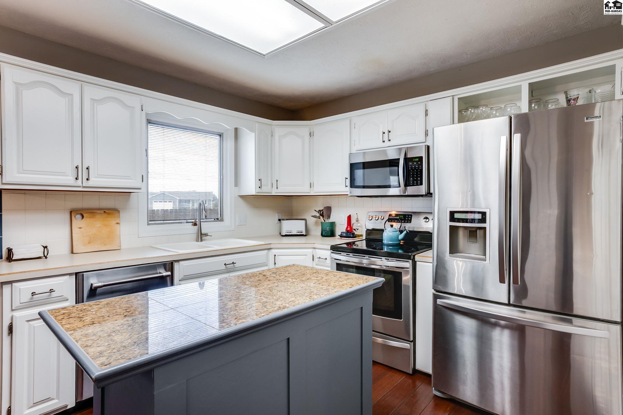 1005 Dundee Court Hutchinson KS 67502