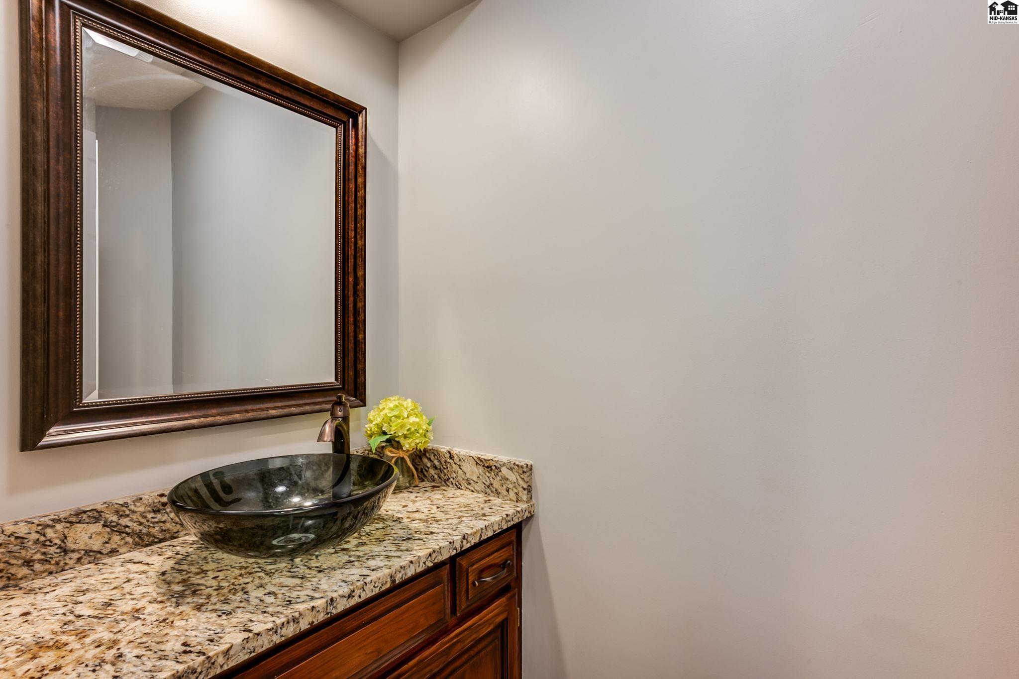 1005 Dundee Court Hutchinson KS 67502