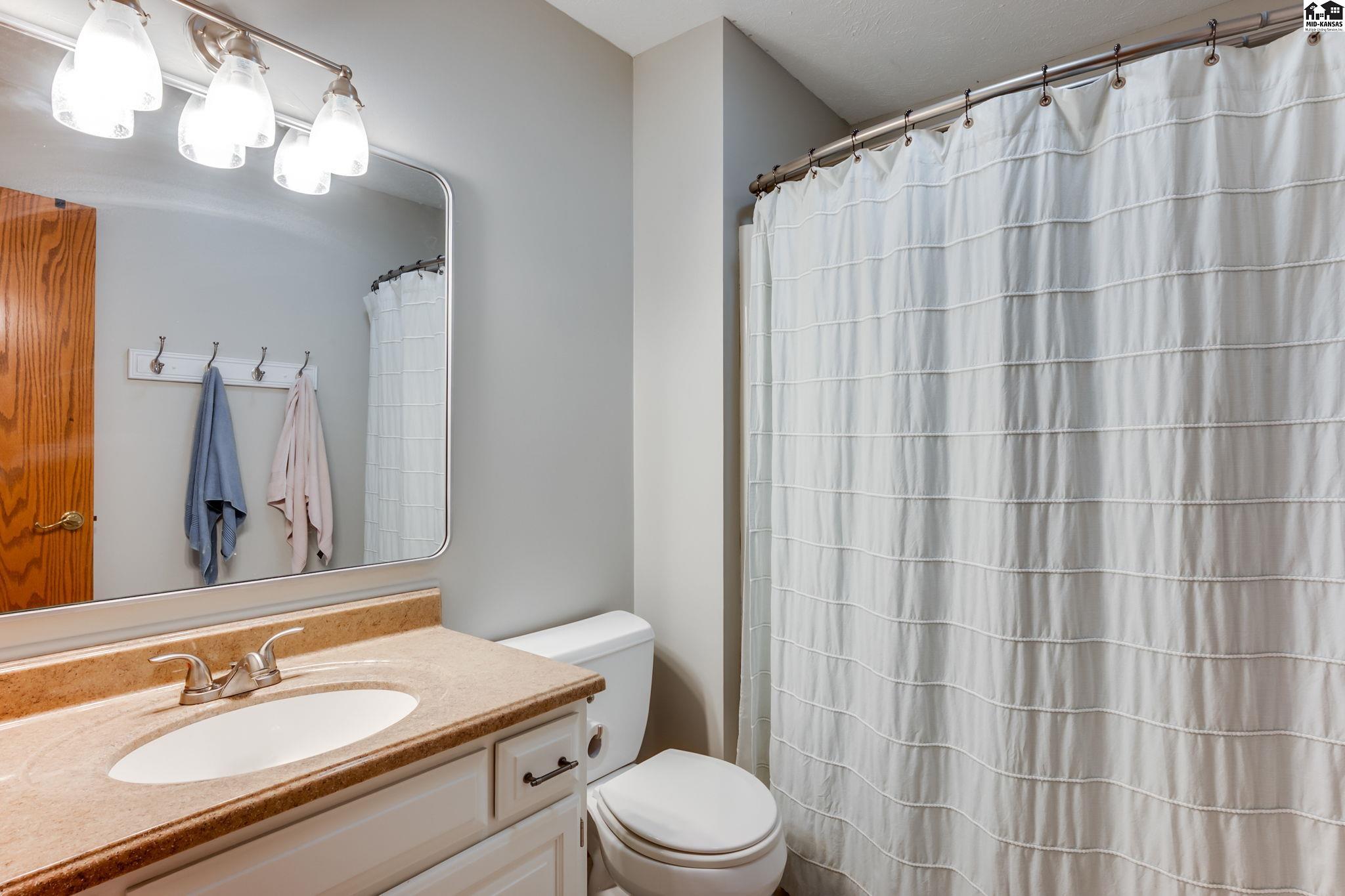 1005 Dundee Court Hutchinson KS 67502