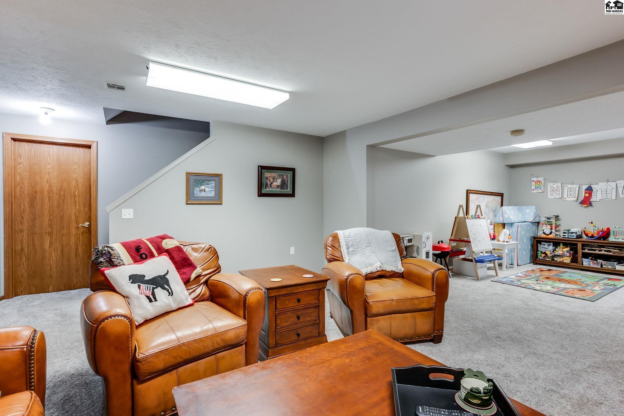 1005 Dundee Court Hutchinson KS 67502