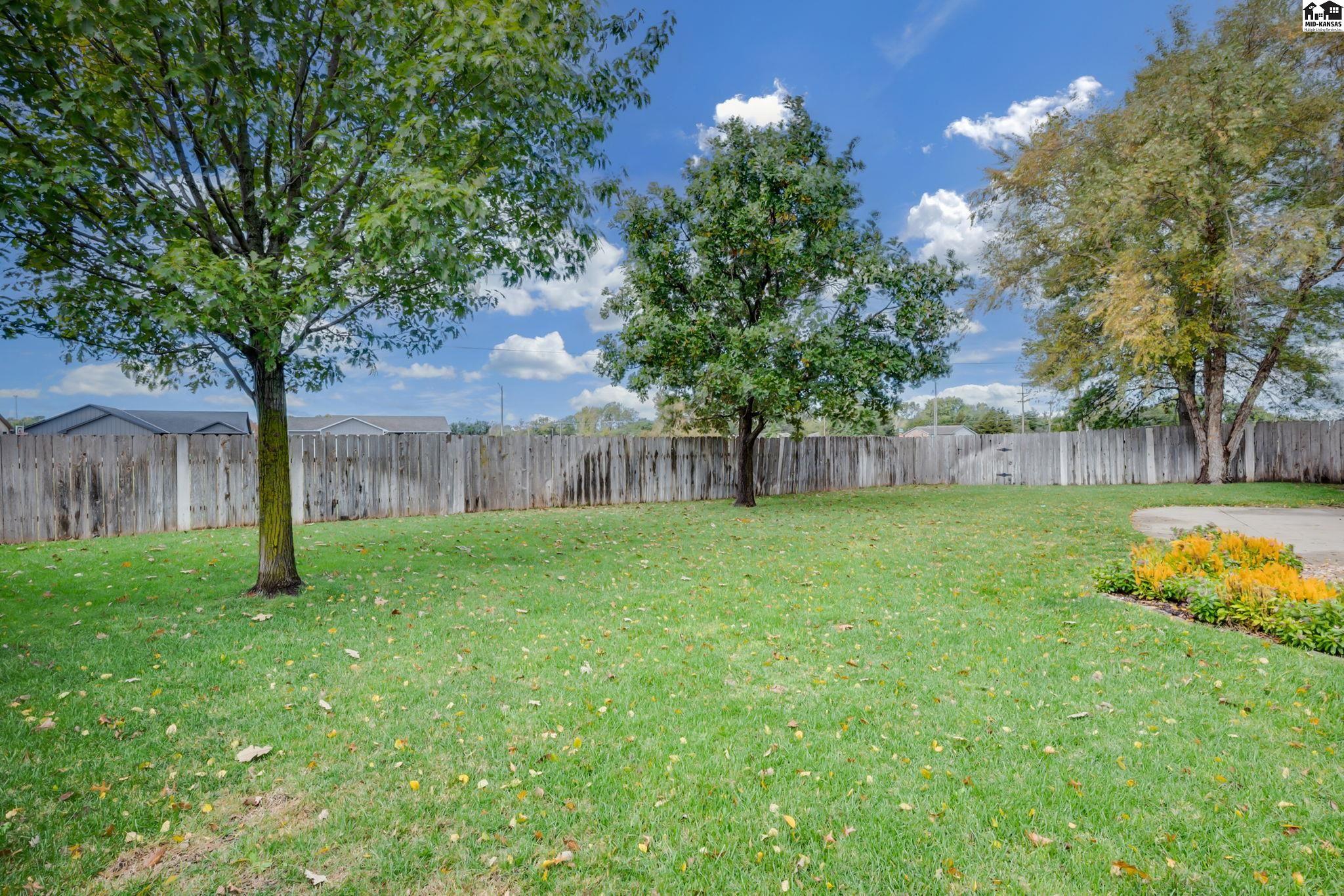 1005 Dundee Court Hutchinson KS 67502