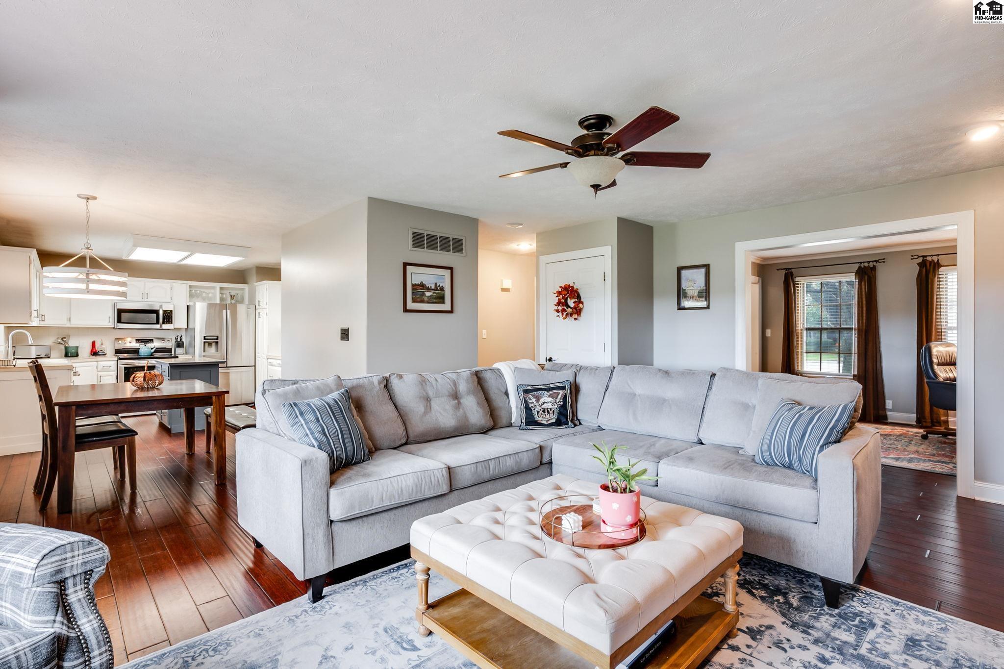 1005 Dundee Court Hutchinson KS 67502