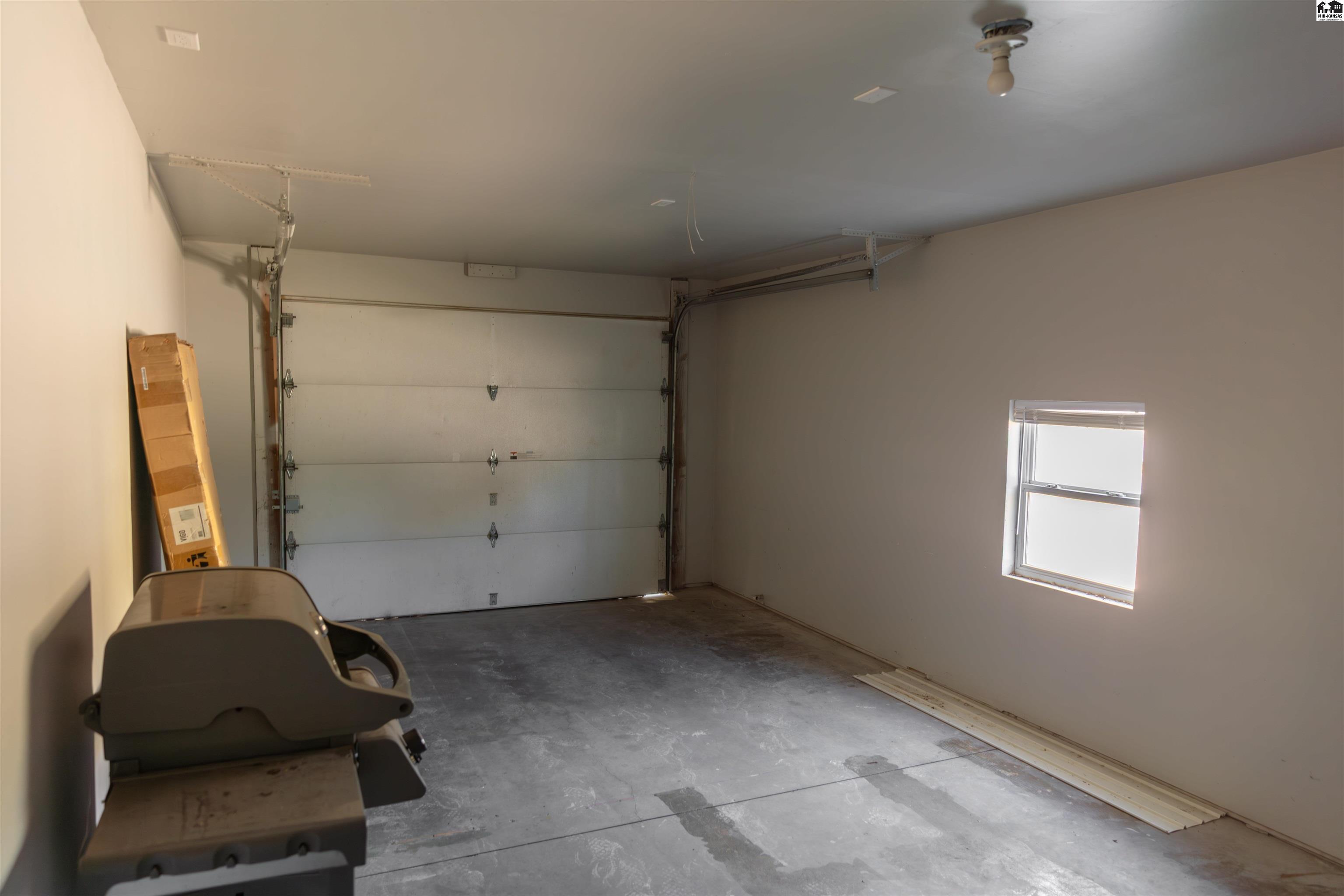 121 E 11th Street Harper KS 67058