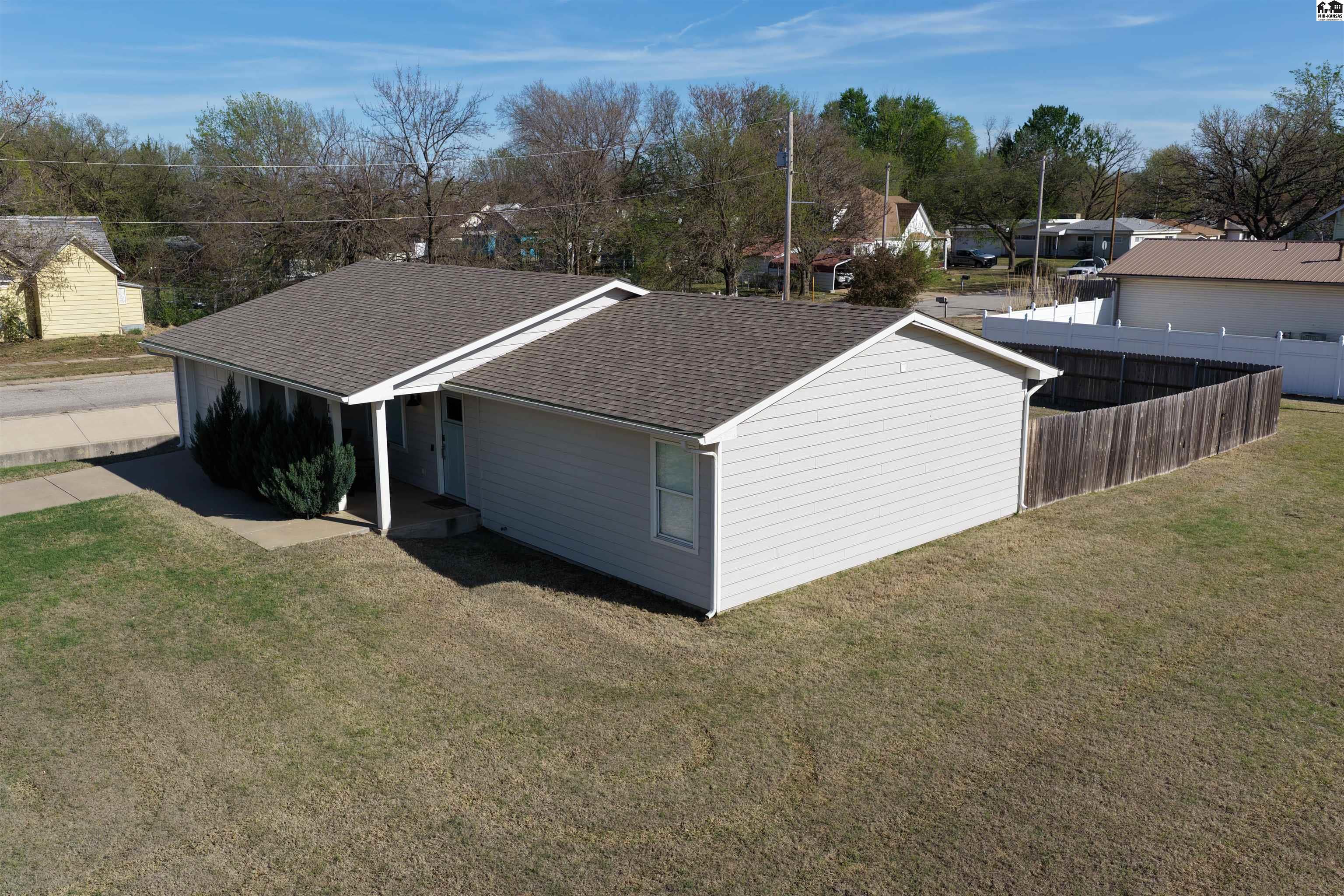 121 E 11th Street Harper KS 67058