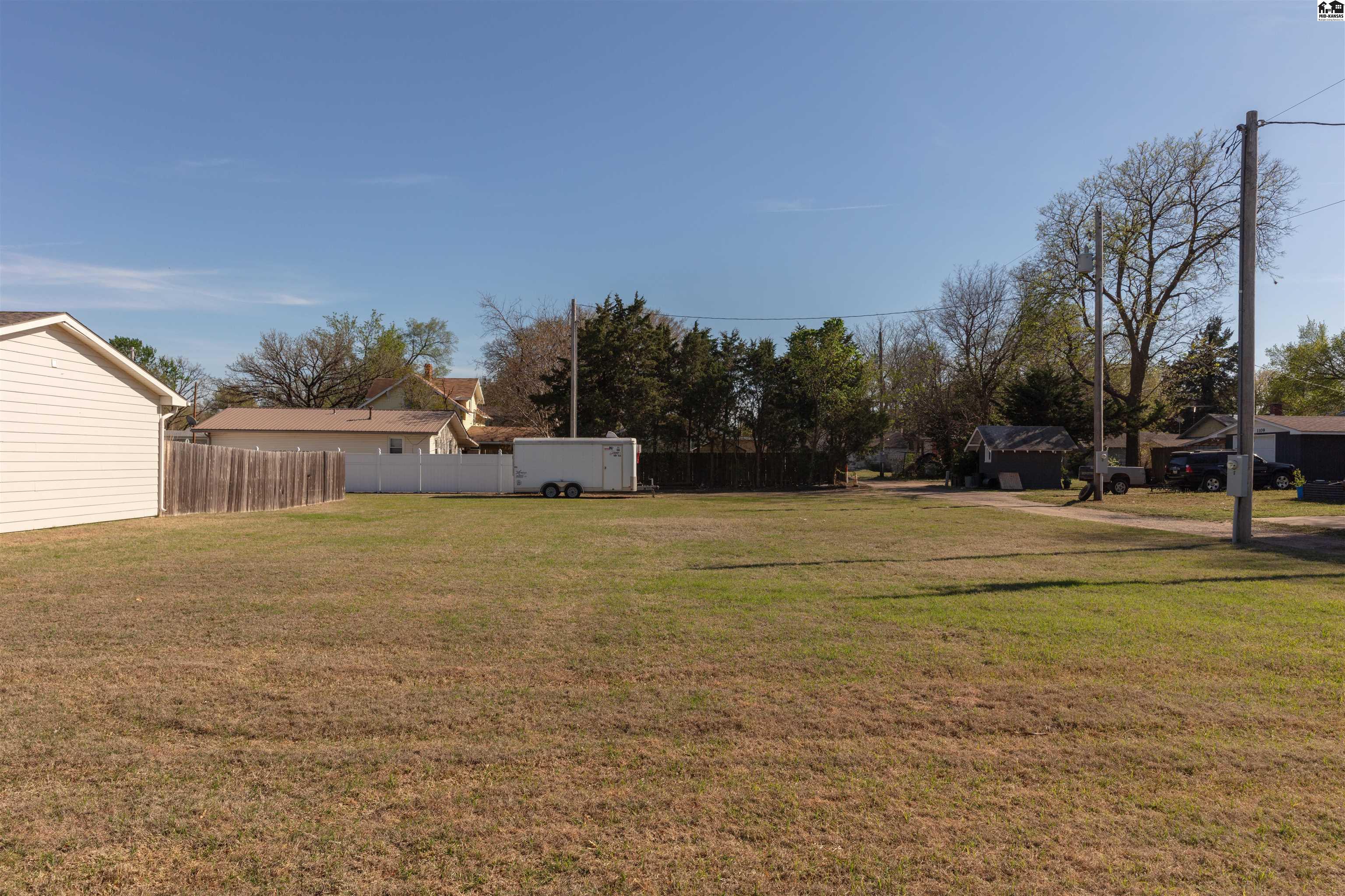 121 E 11th Street Harper KS 67058