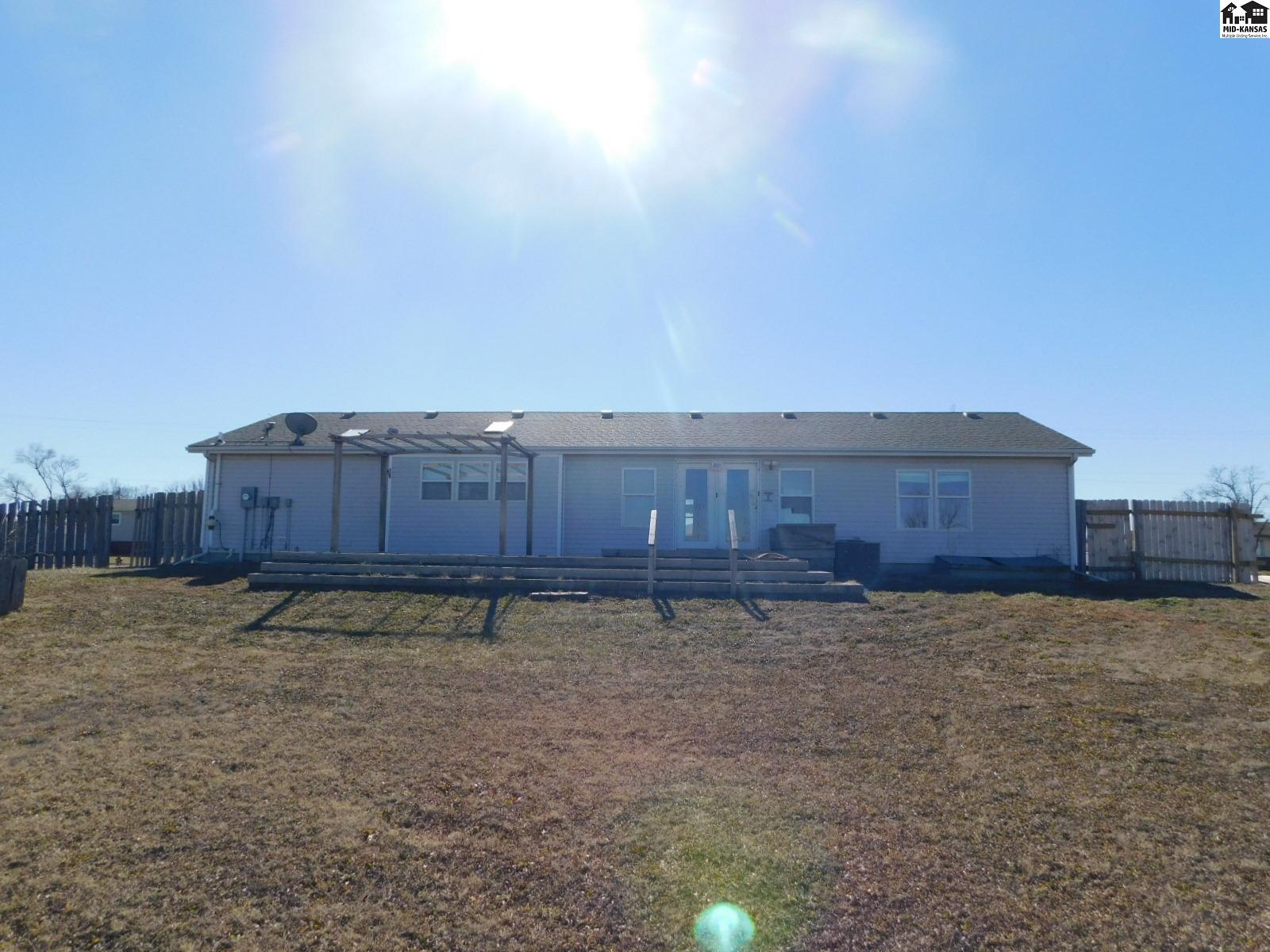 202 W Avenue D South Hutchinson KS 67505