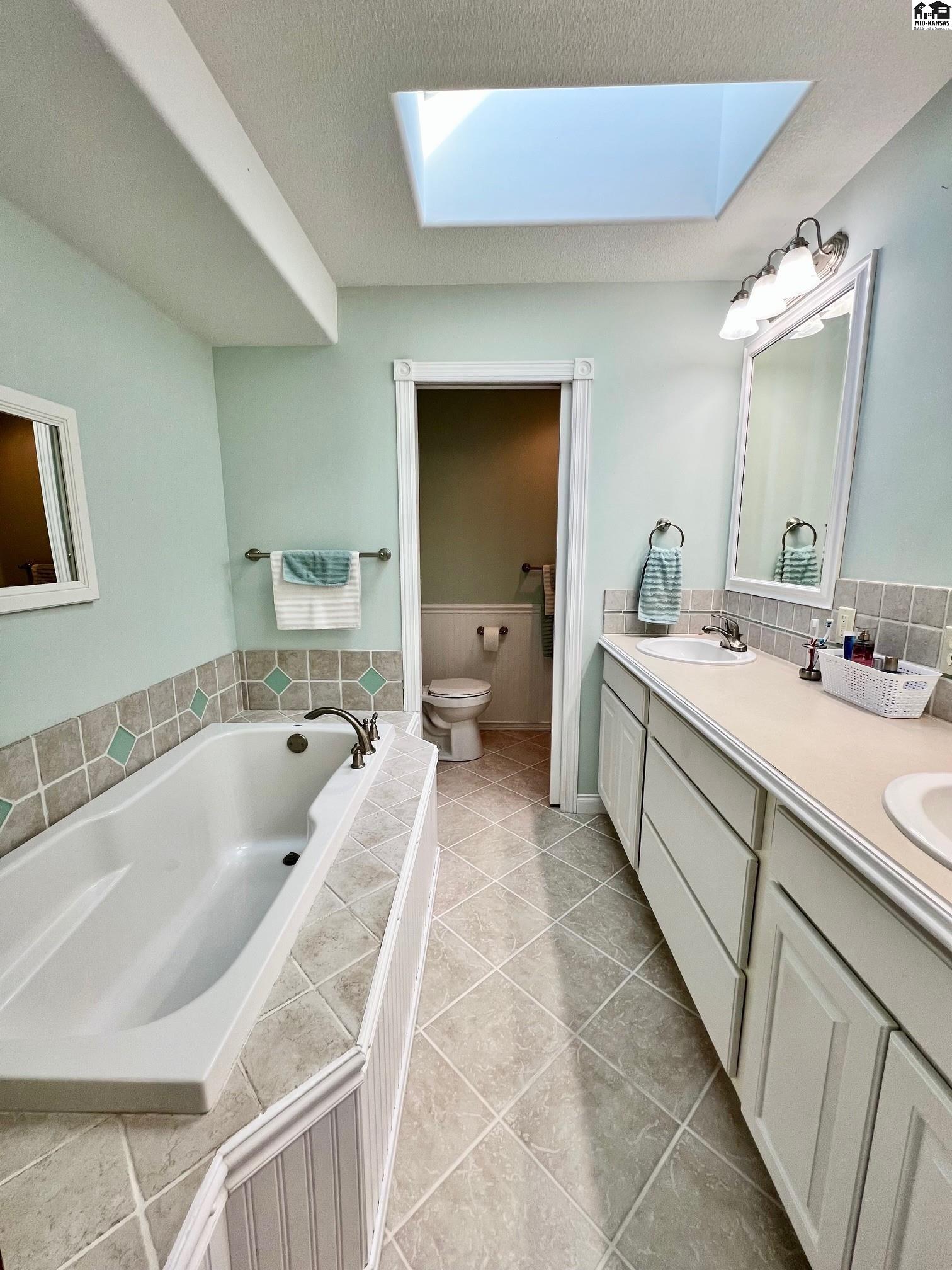 710 E Rolling Dunes Road Hutchinson KS 67502