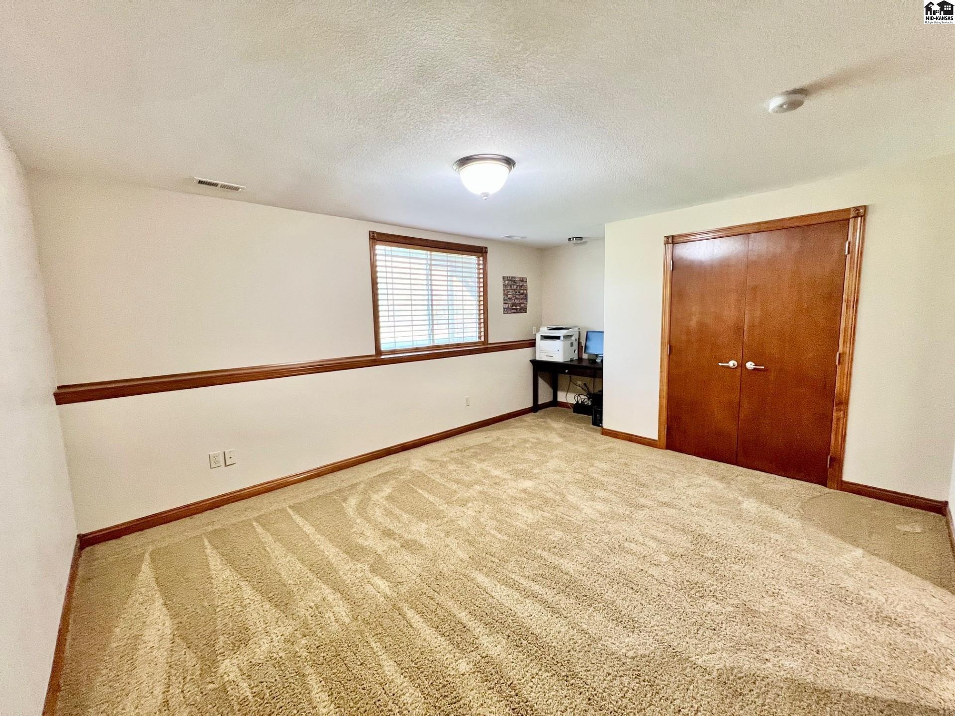 710 E Rolling Dunes Road Hutchinson KS 67502