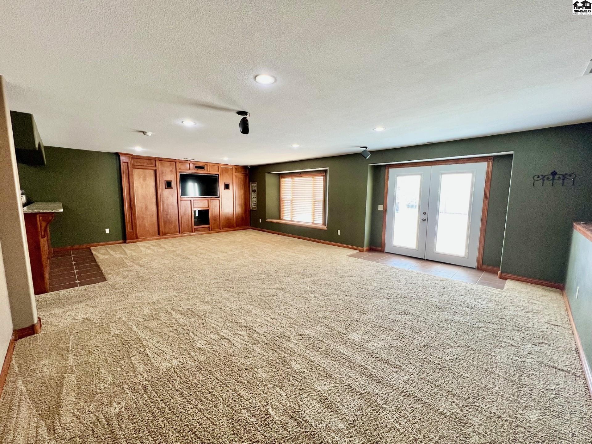 710 E Rolling Dunes Road Hutchinson KS 67502