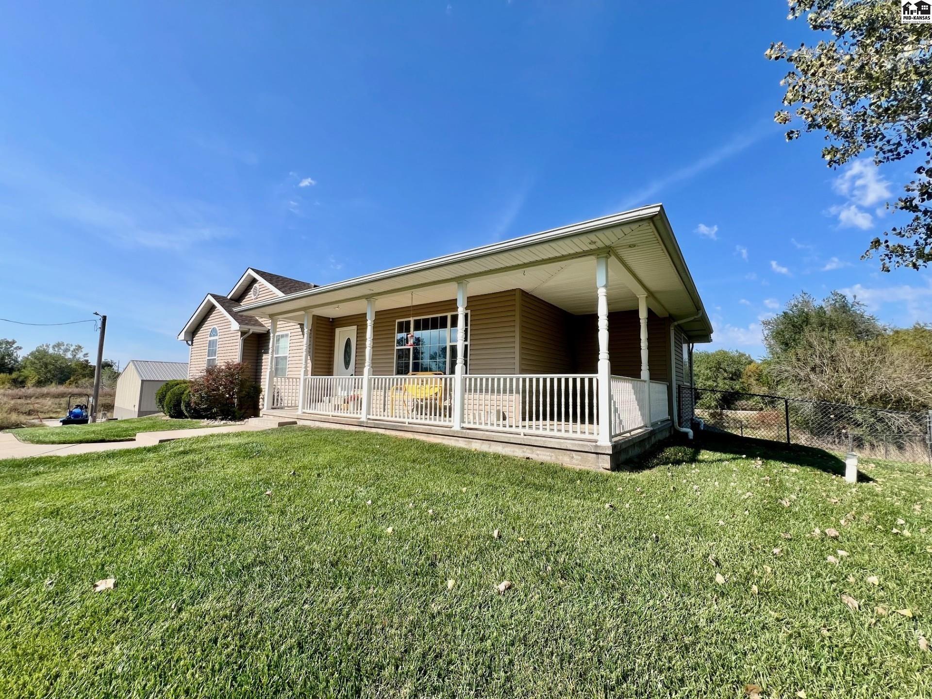 710 E Rolling Dunes Road Hutchinson KS 67502