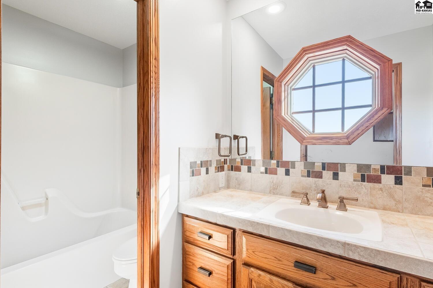 5804 W 50th Avenue Hutchinson KS 67502